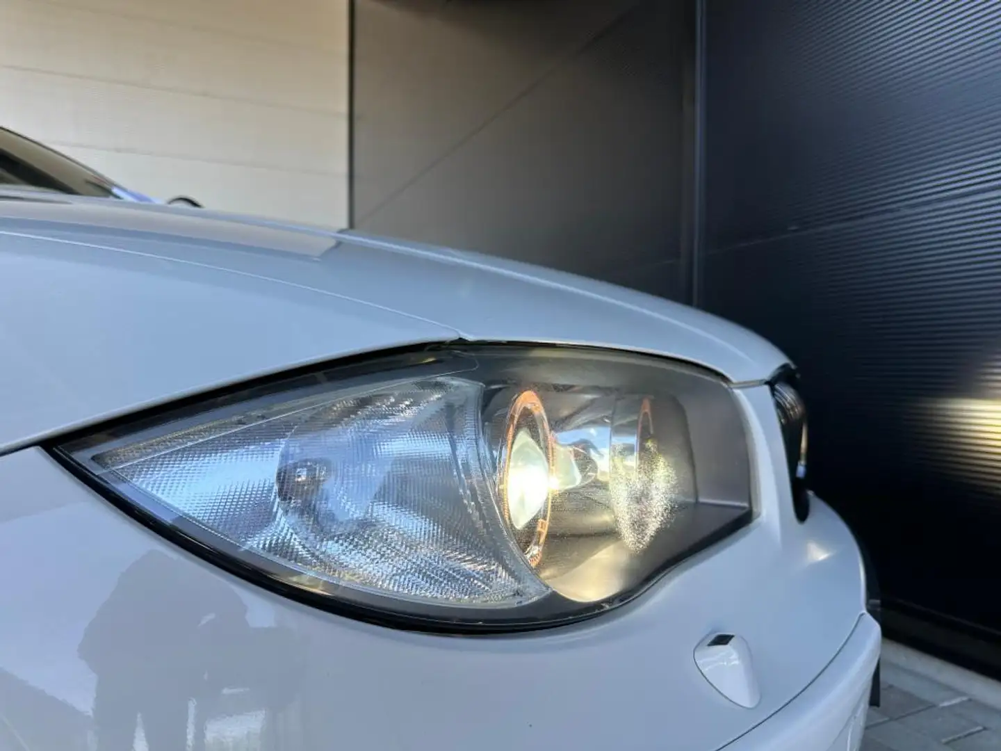 BMW 118 1 Serie 118i LCI 5-Deurs XENON Clima Airco YOUNGTI Fehér - 2