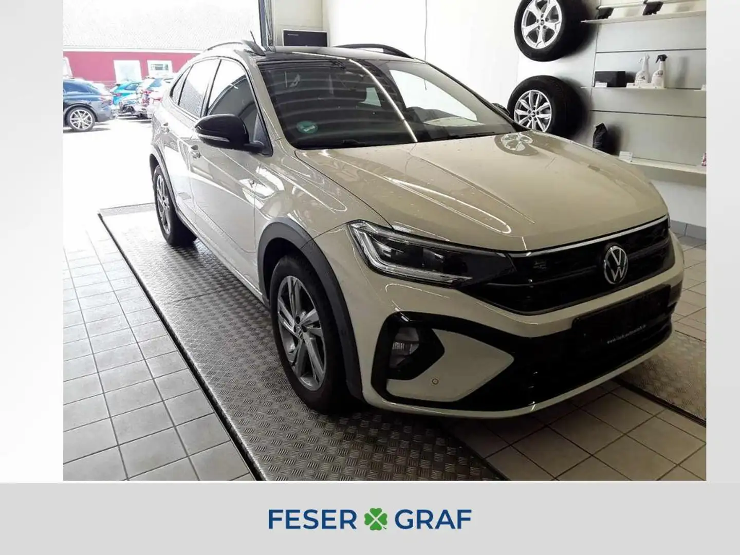 Volkswagen Taigo R-Line 1.5 TSI DSG 150PS Grau - 1