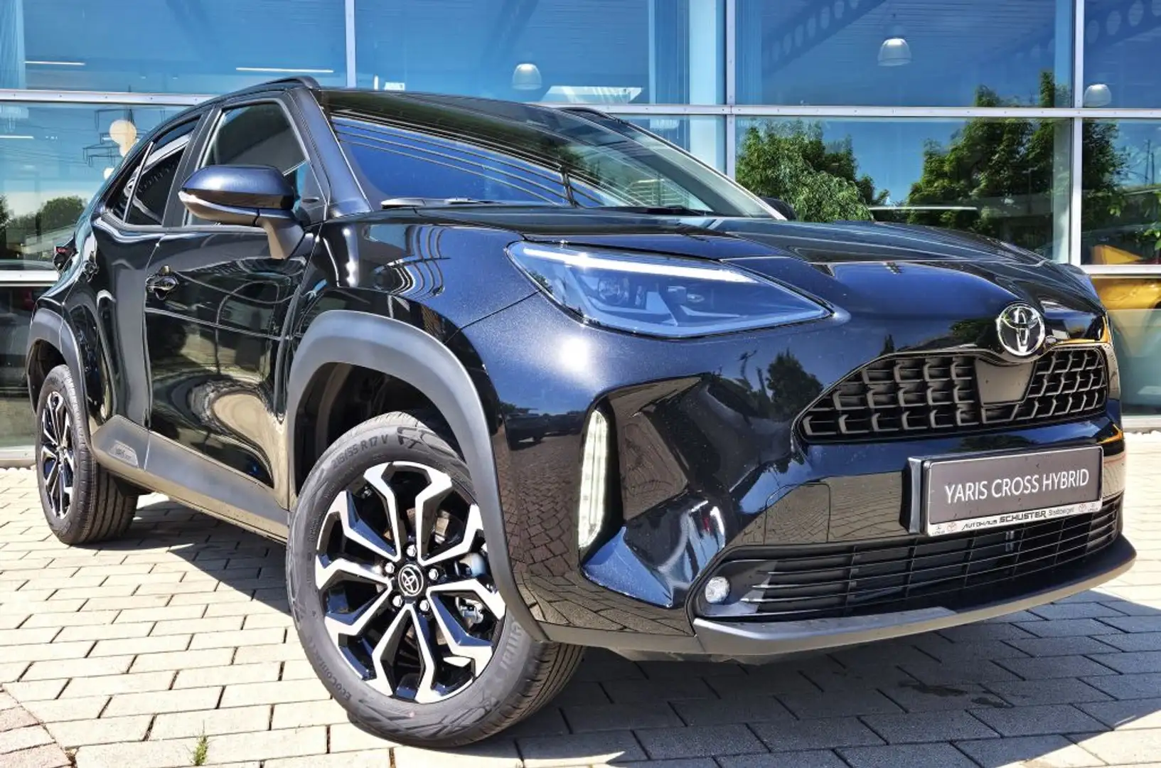 Toyota Yaris Cross Hybrid 130 1.5 VVT-i Teamplayer*Winter Paket* Negro - 2