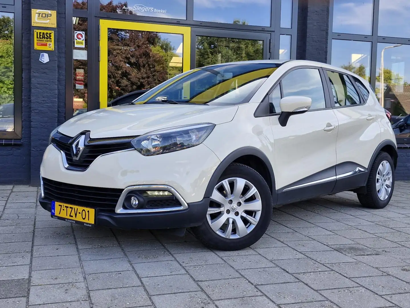 Renault Captur 0.9 TCe Expression | Trekhaak | Cruise Control | A Brun - 1