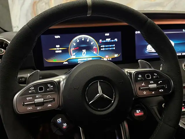 Mercedes-Benz AMG GT GT 63 4MATIC V8 585PS * DESIGNO * CARBON * VOLL... Ansicht 32