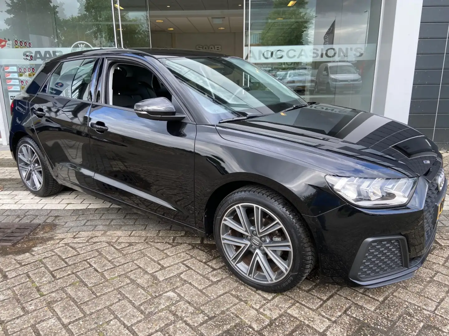 Audi A1 Sportback 25 TFSI Pro Line Navi/clima/17inch Zwart - 2
