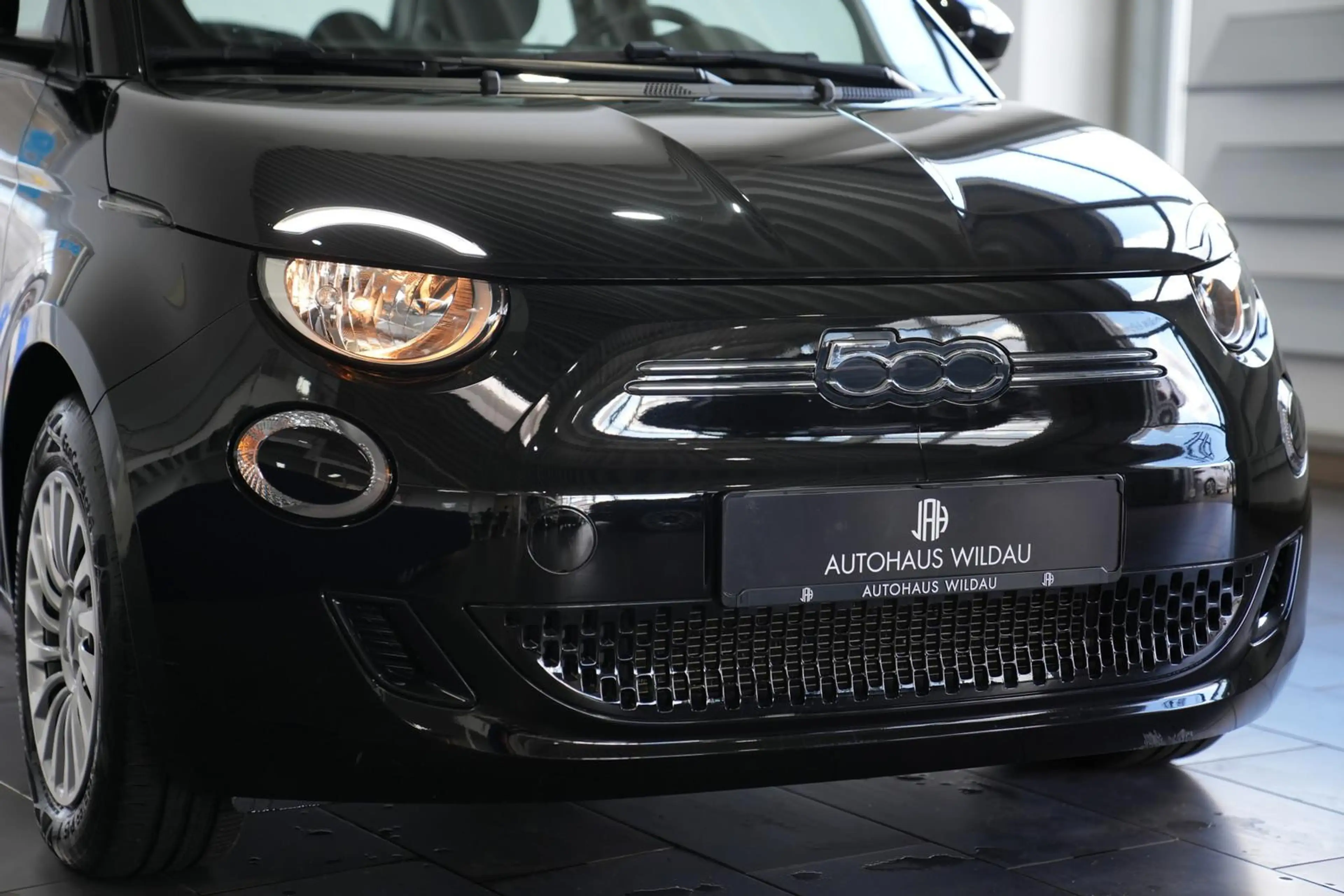 Fiat 500e 500 e Action — photo 6