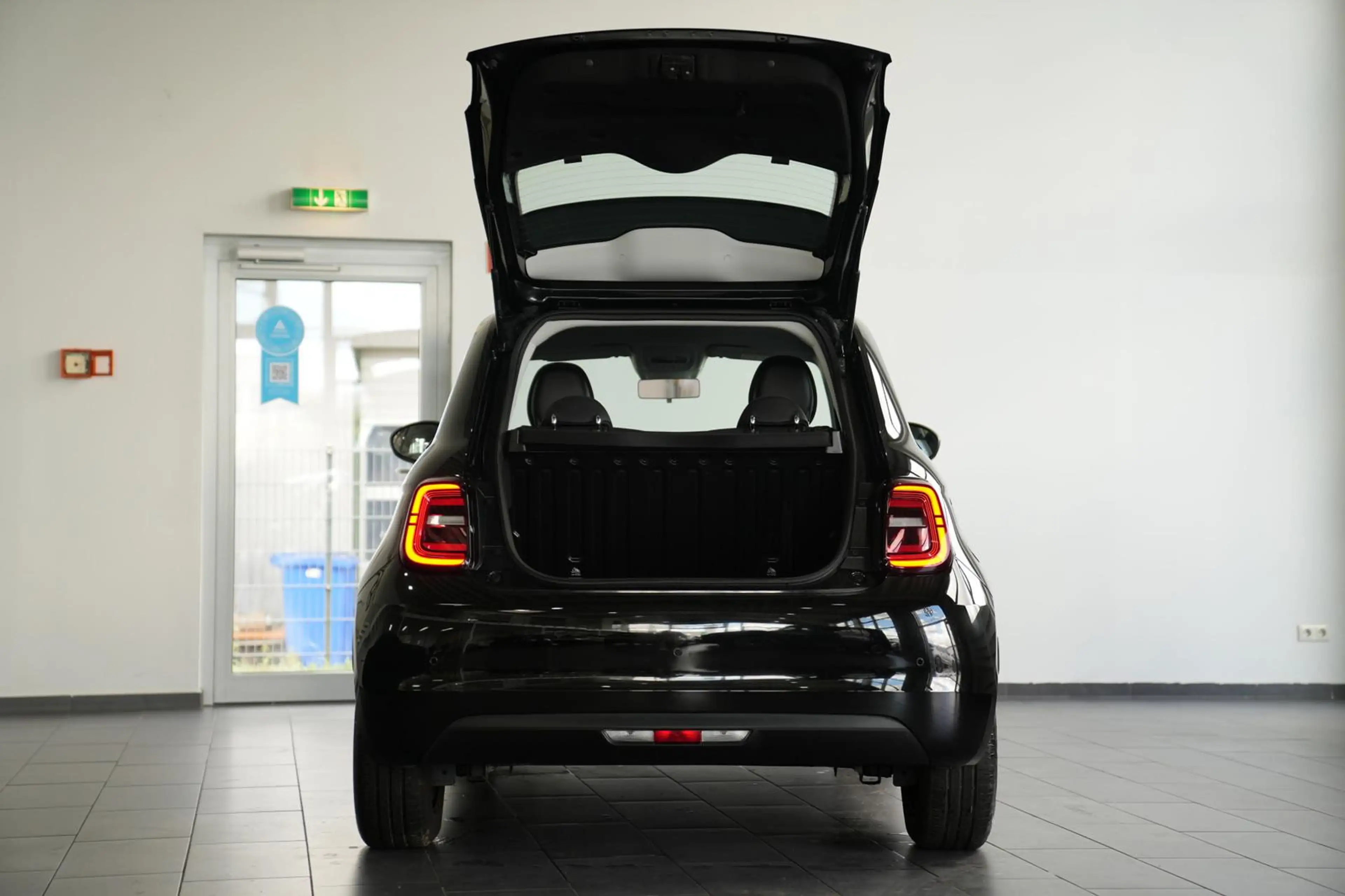 Fiat 500e 500 e Action — photo 9