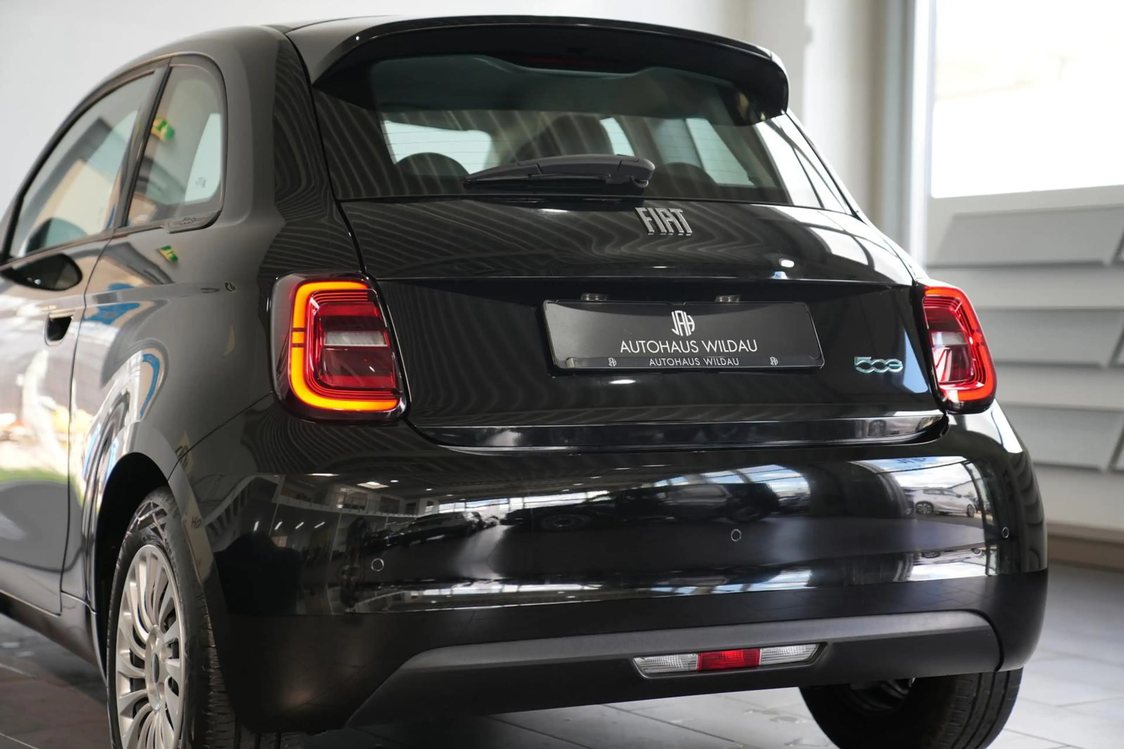 Fiat 500e 500 e Action — photo 11