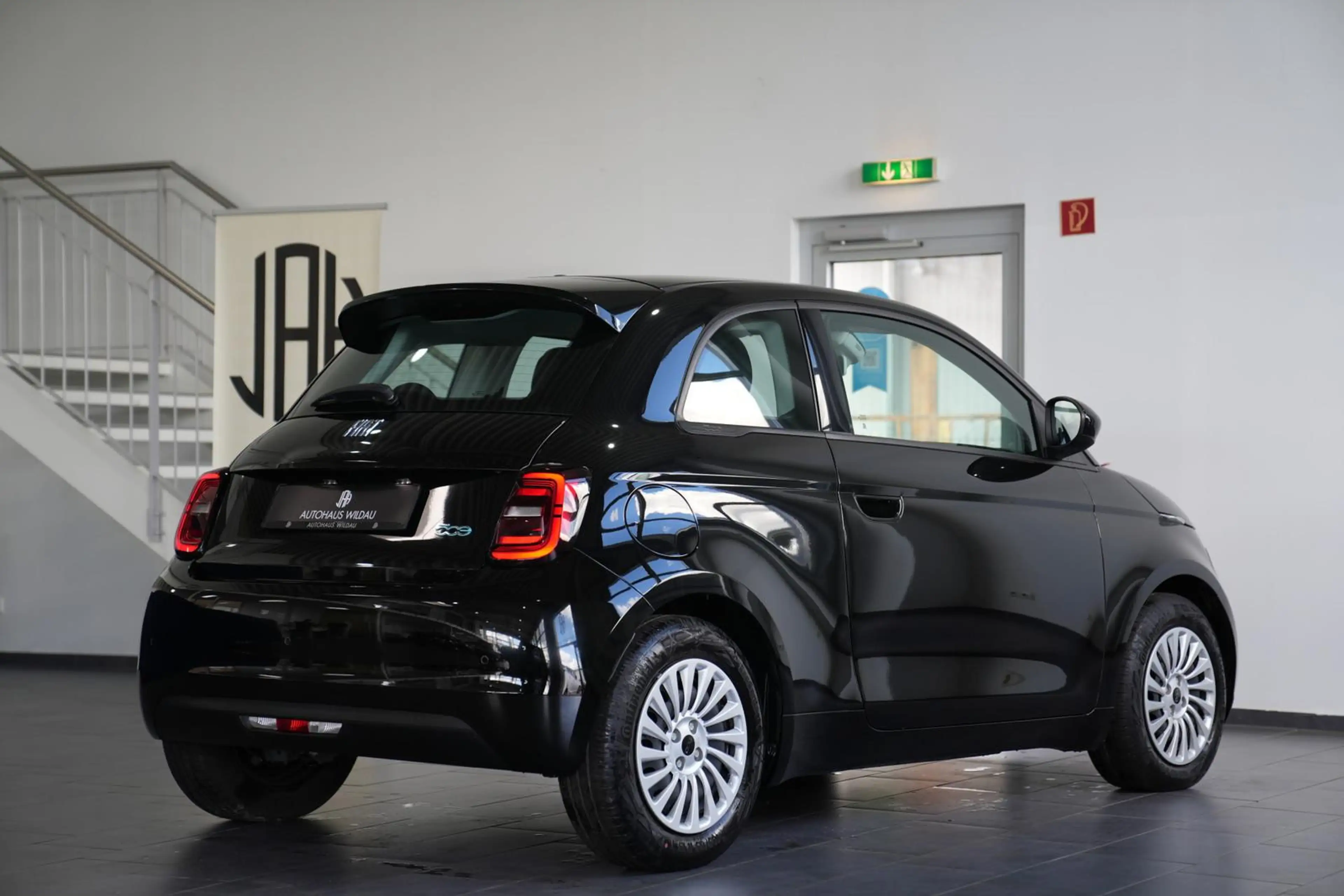 Fiat 500e 500 e Action — photo 7