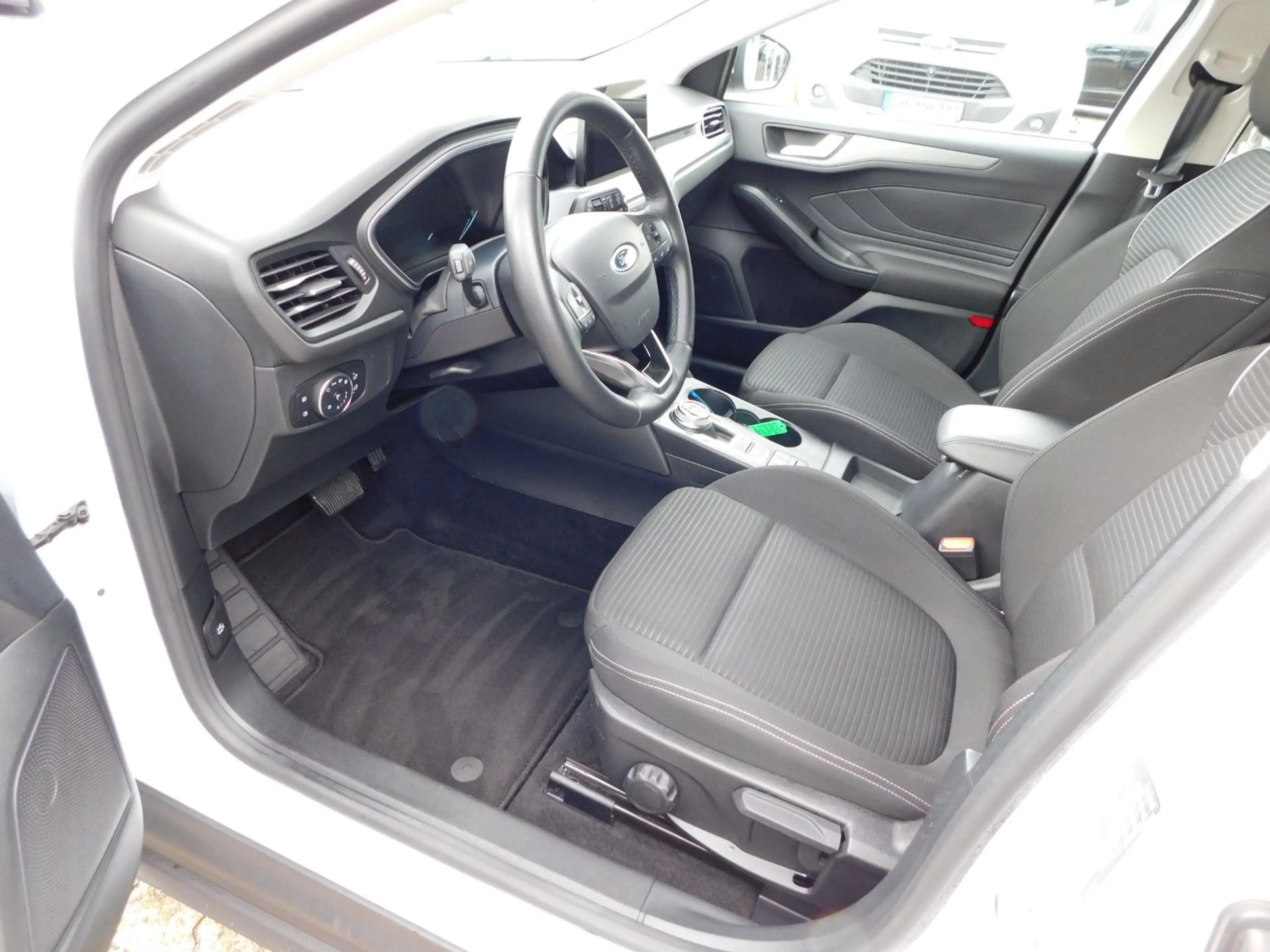 Ford Focus Turnier Titanium Automatik — photo 11