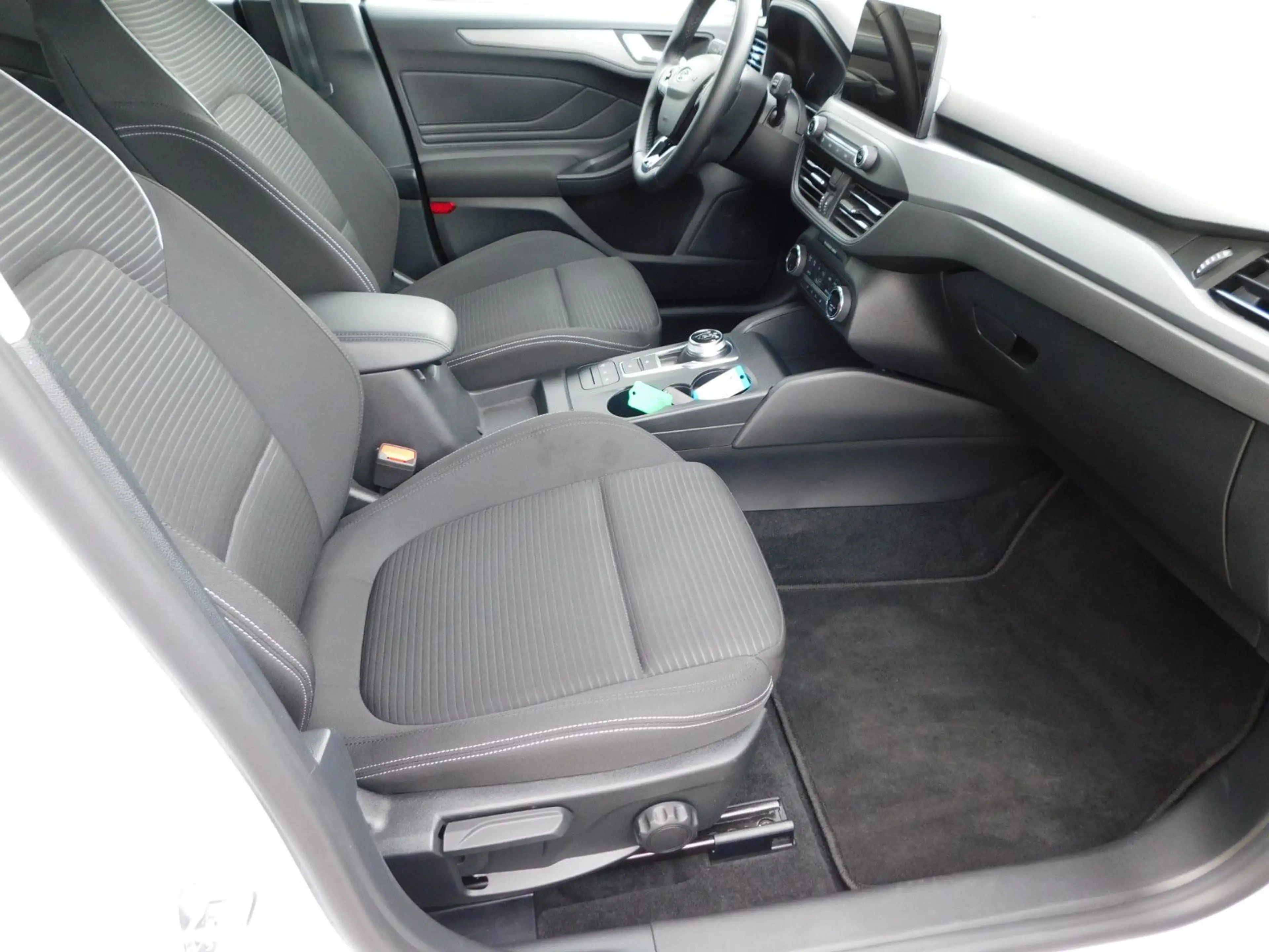 Ford Focus Turnier Titanium Automatik — photo 9