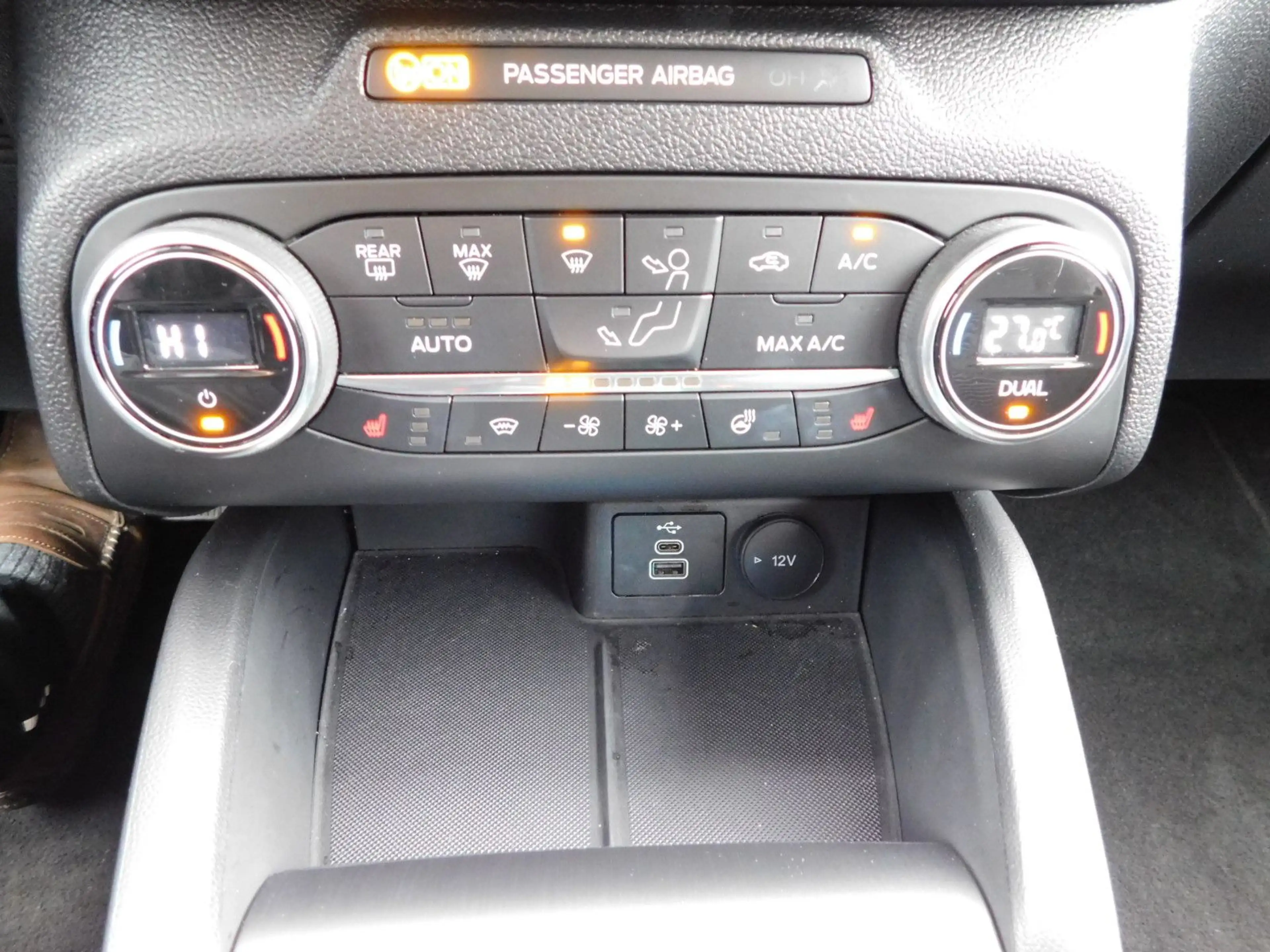 Ford Focus Turnier Titanium Automatik — photo 13