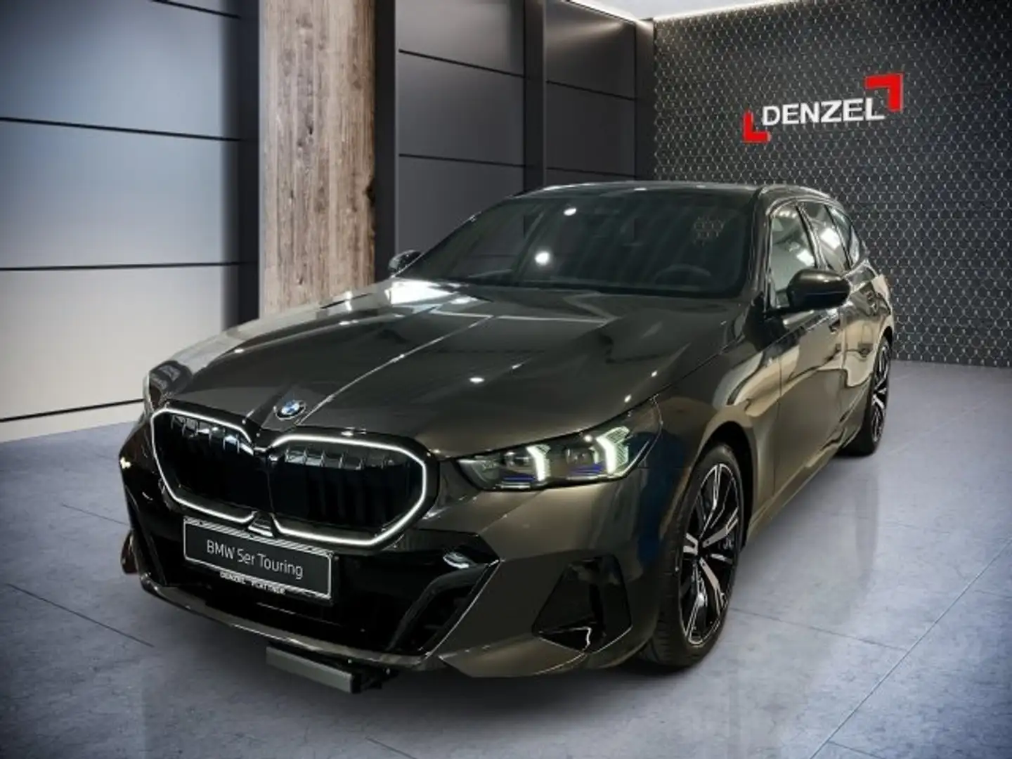 BMW 520 d xDrive Touring G61 B47 Grau - 1