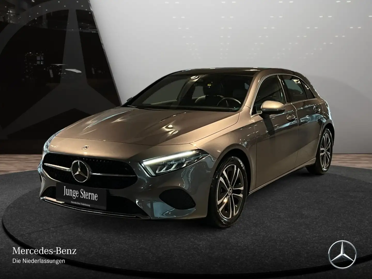 Mercedes-Benz A 180 d PROGRESSIVE+PANO+LED+KAMERA+8G Grau - 2