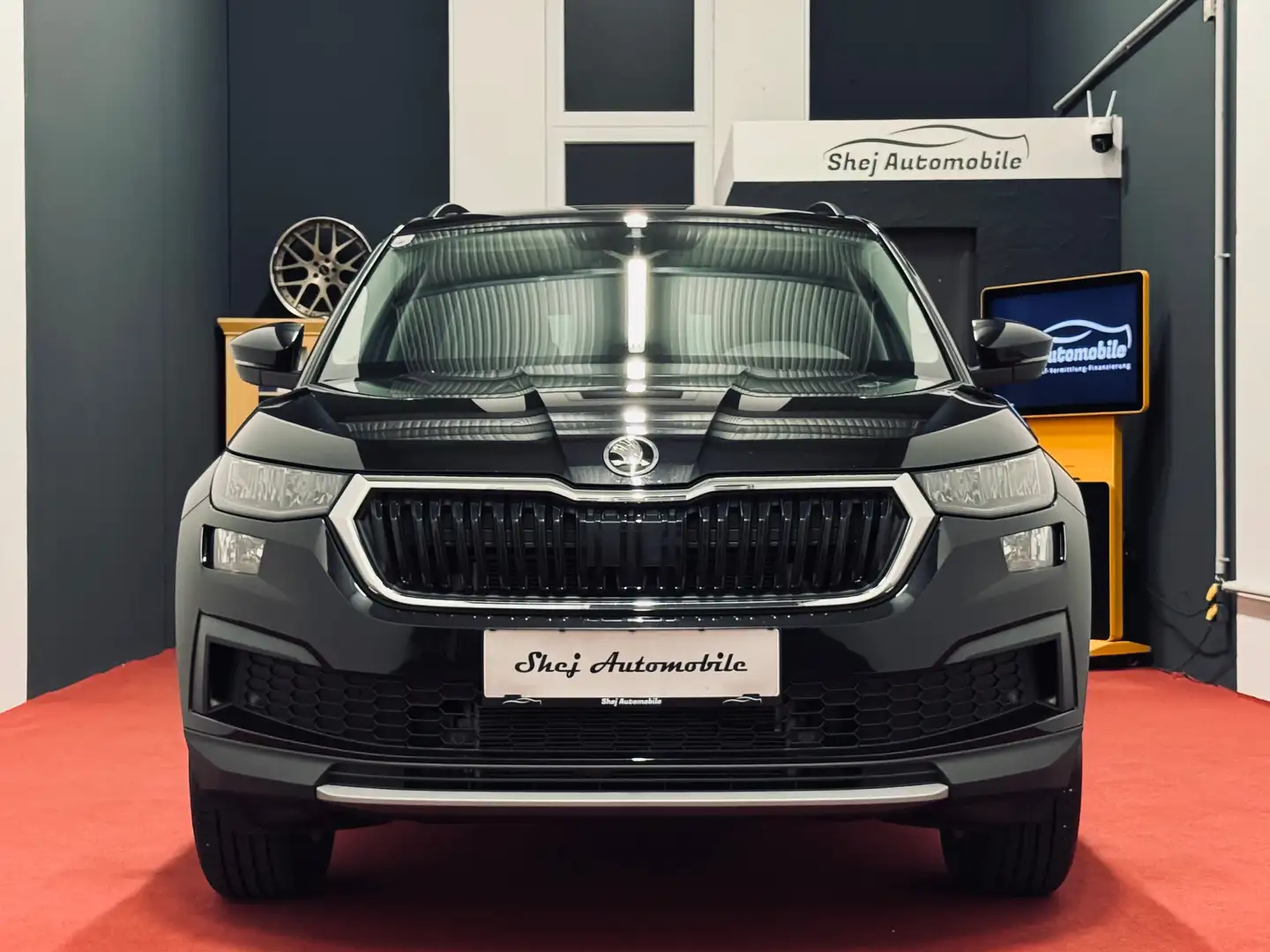 Skoda Kodiaq Ambition 4x4*Facelift*Kamera*SZH*1 Besitz* Schwarz - 2