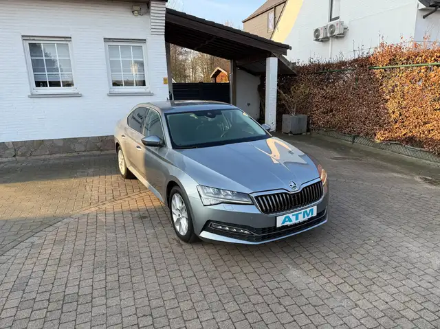 Skoda Superb 1.5 TSI ACT Sportline DSG/lane-side-front assist