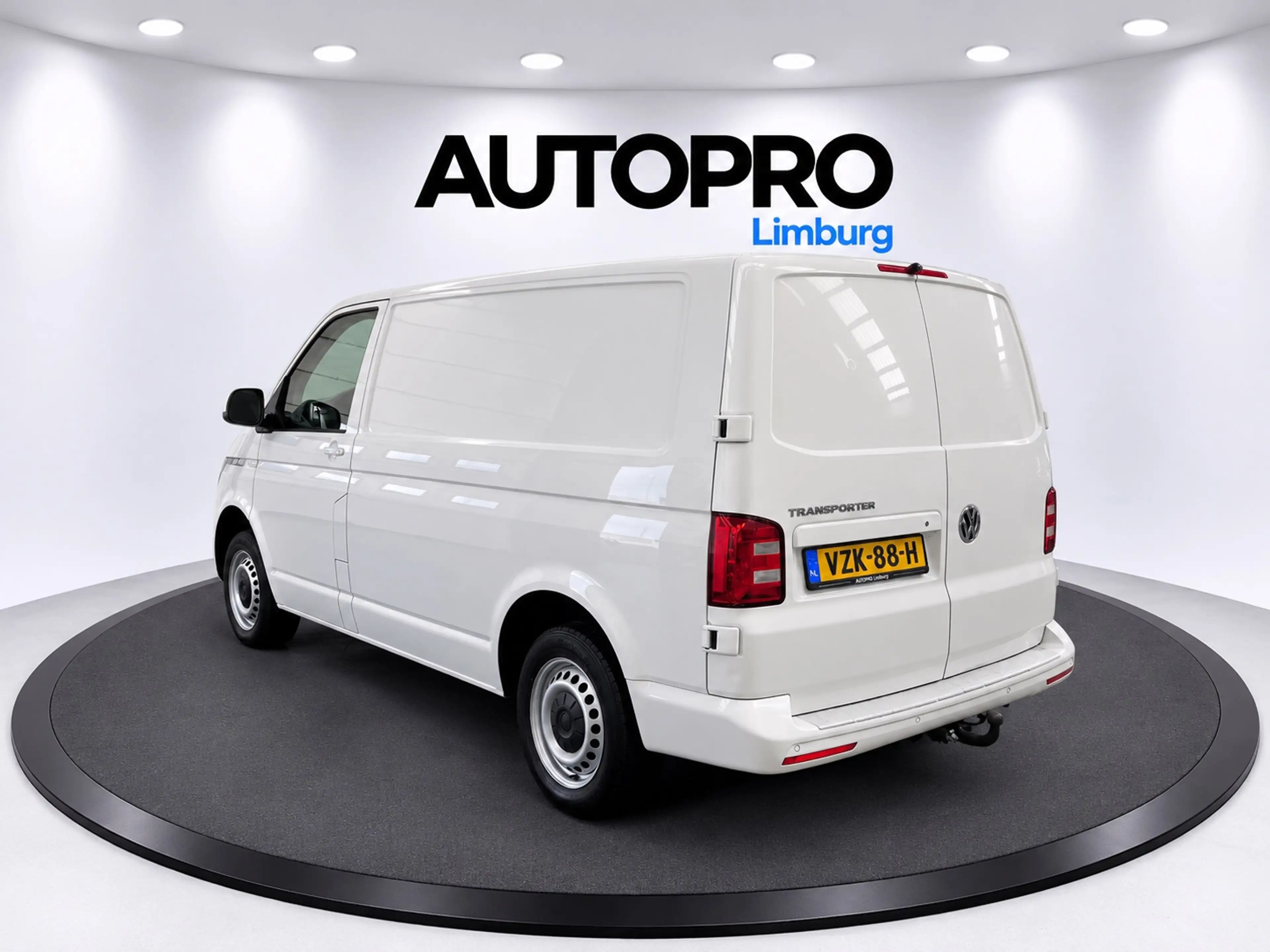 Volkswagen Transporter 2.0 TDI L1H1 28 Comfortline| DSG| Camera — photo 2