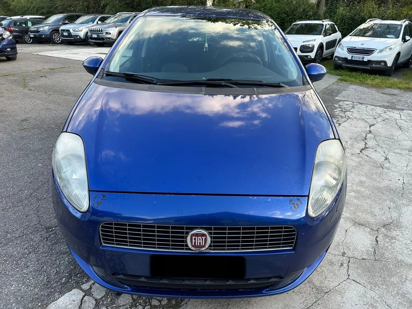 Fiat Grande Punto 5p 1.2 Active c/clima 65cv Azul - 2