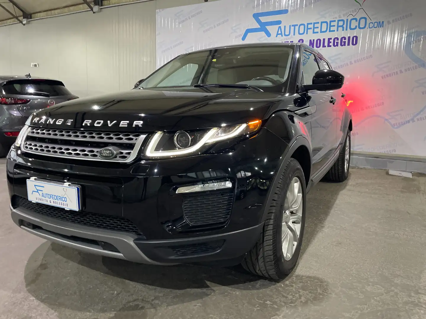 Land Rover Range Rover Evoque Range Rover Evoque 5p 2.0 td4 Pure 150cv auto my18 Nero - 2