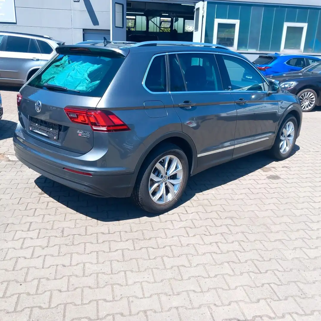 Volkswagen Tiguan Sound BMT/Start-Stopp 4Motion Grigio - 2