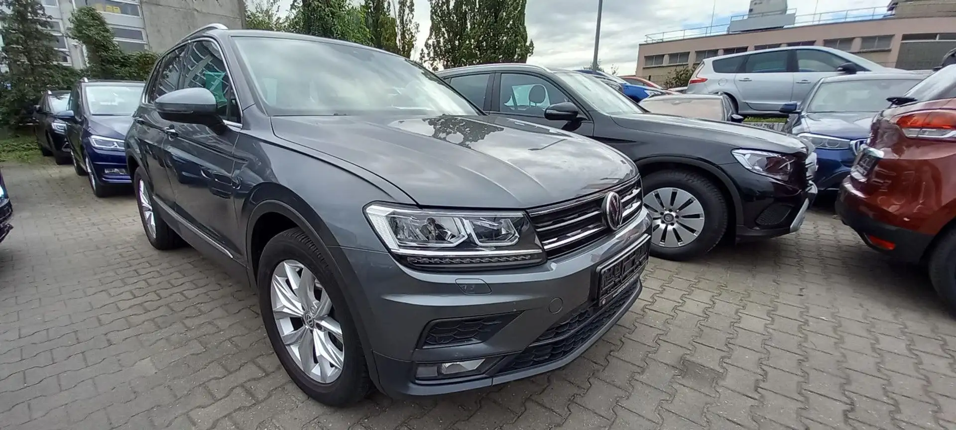 Volkswagen Tiguan Sound BMT/Start-Stopp 4Motion Gris - 1