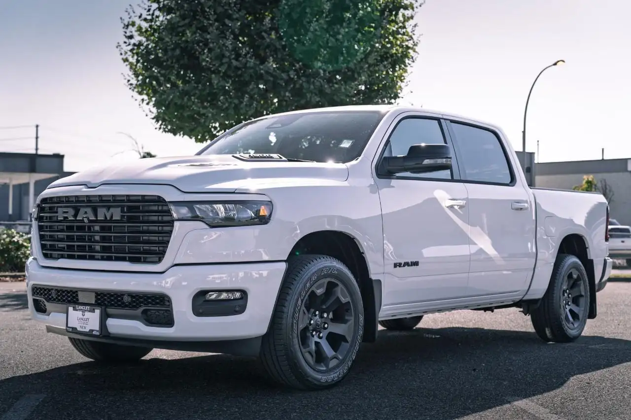 RAM 1500 снимка RAM 1500