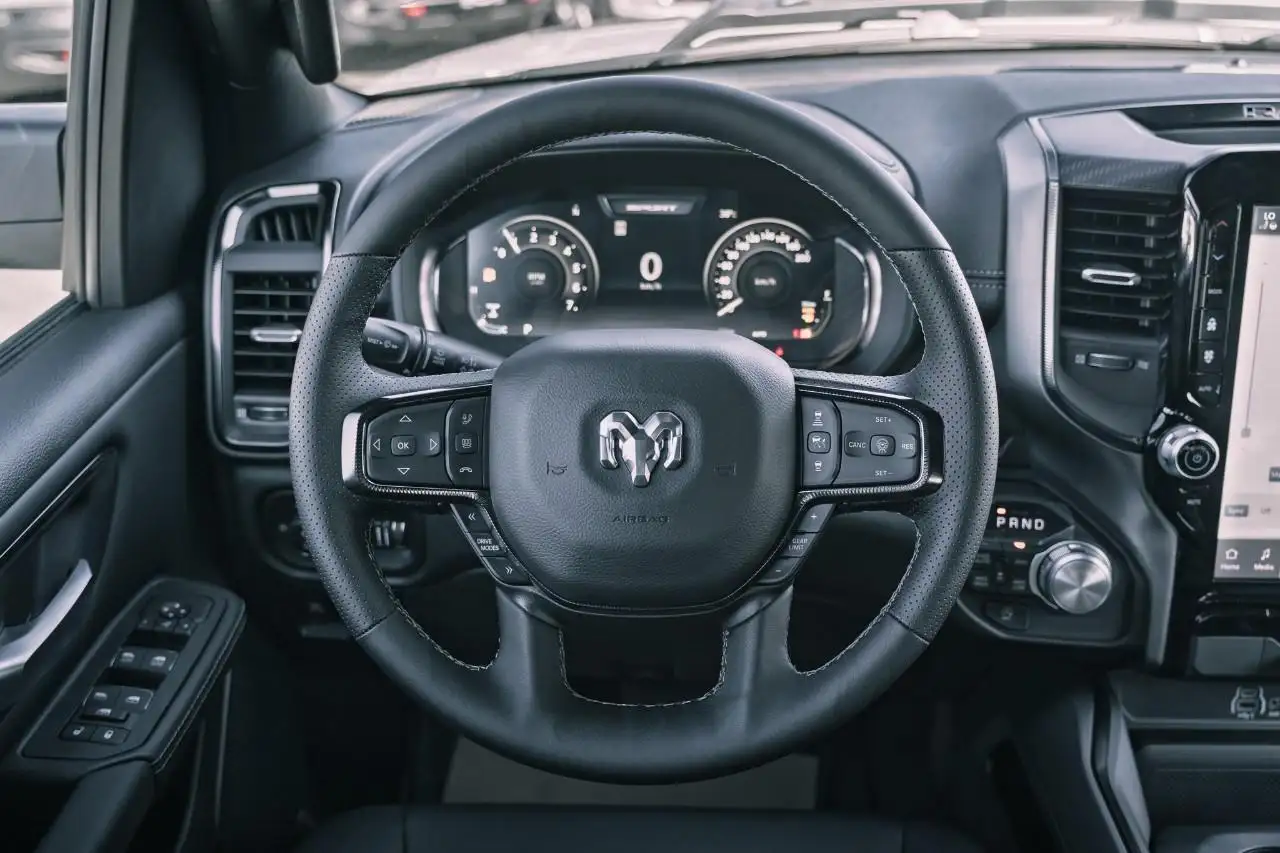 RAM 1500 снимка RAM 1500