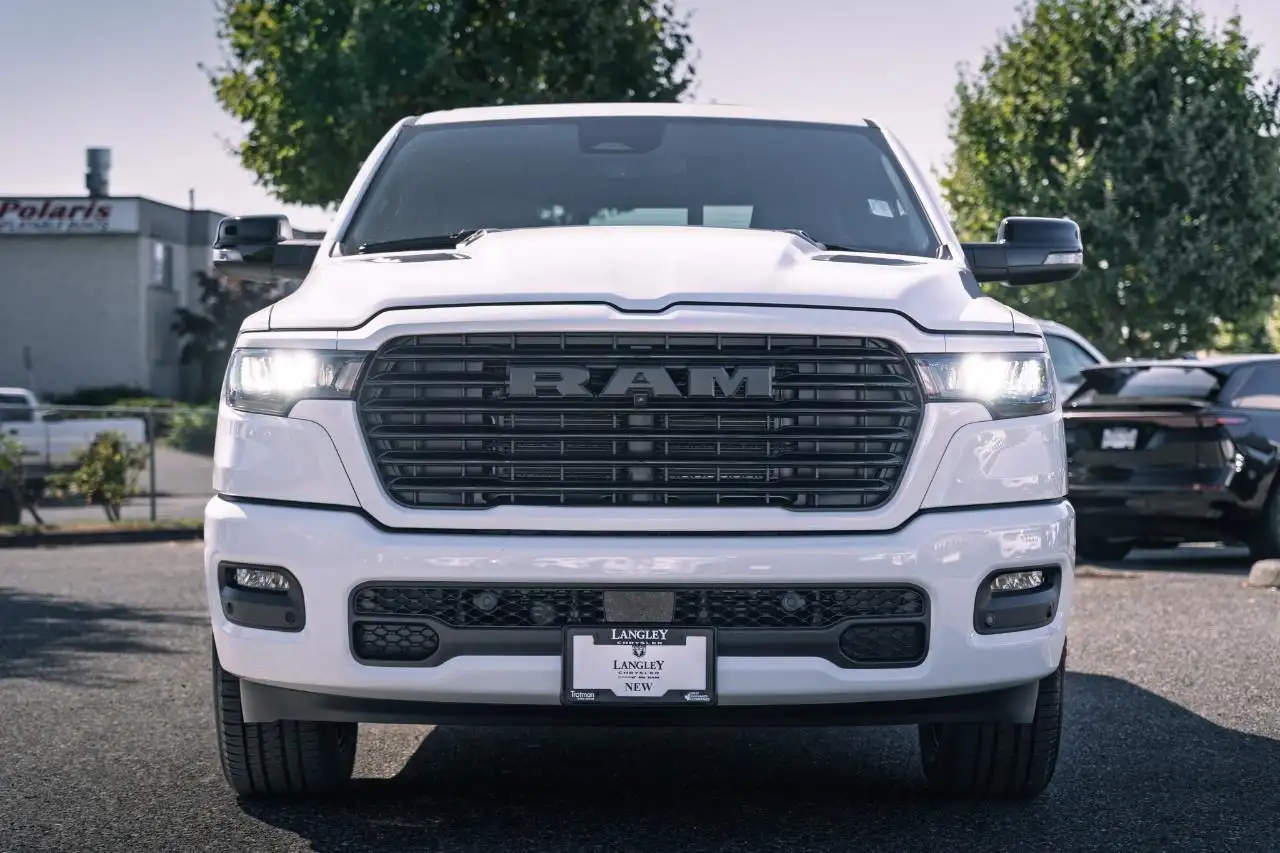 RAM 1500 снимка RAM 1500