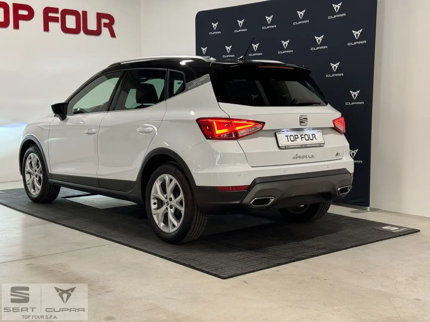 SEAT Arona 1.0 EcoTSI FR Nero - 2