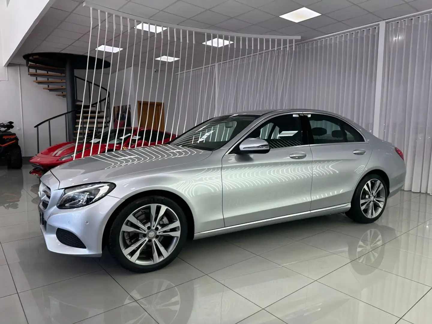 Mercedes-Benz MERCEDES-BENZ Clase C Berlina  Automático de 4 Pu Grijs - 2