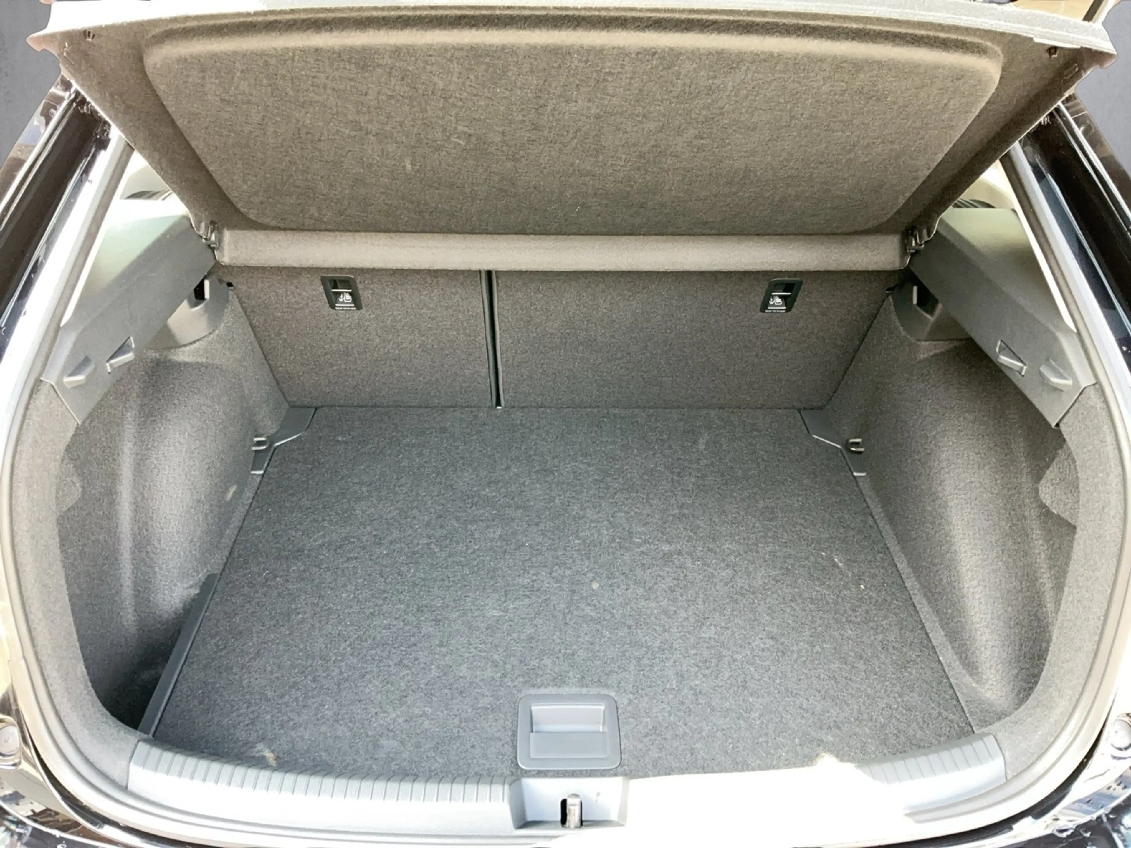 Volkswagen Taigo 4Me TSI — photo 12