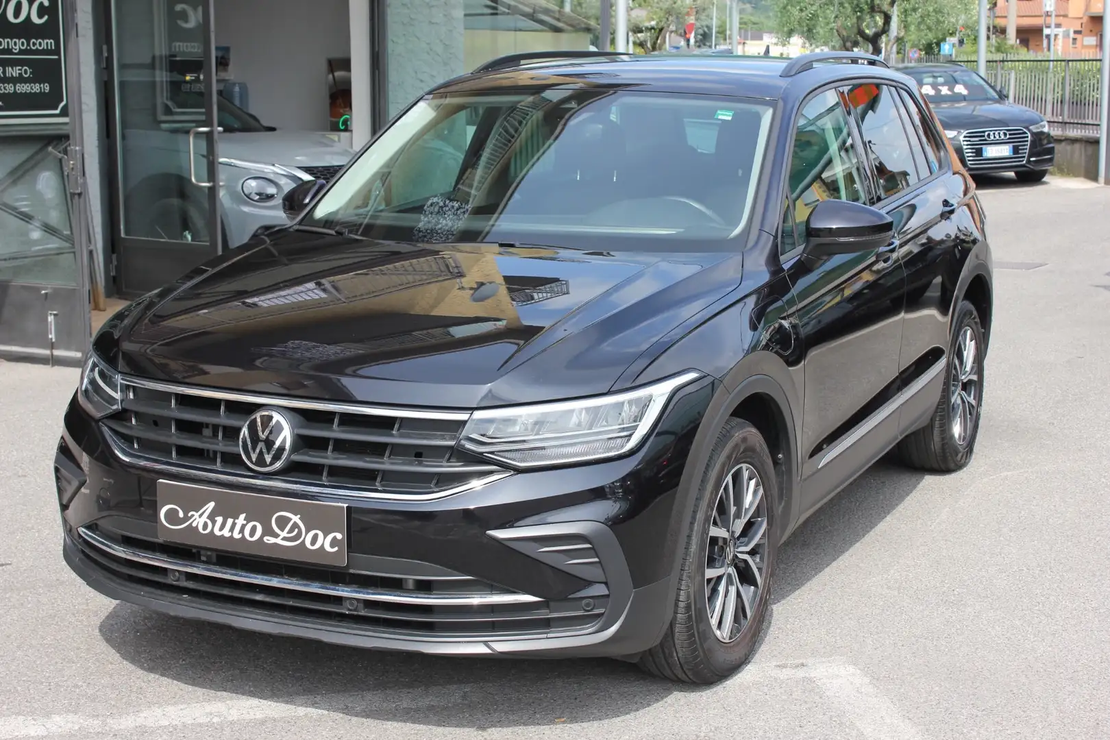 Volkswagen Tiguan 1.4 TSI eHYBRID DSG LIFE PLUG-IN PROMO OTTOBRE Nero - 1