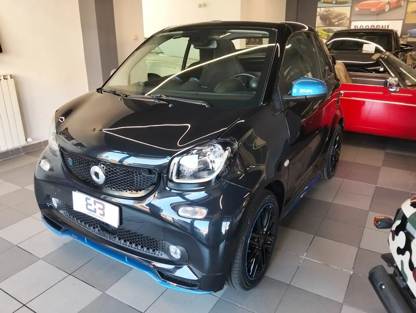 smart forTwo Cabrio eq Brabus Style my19 Plug-in Hybrid Nero - 1