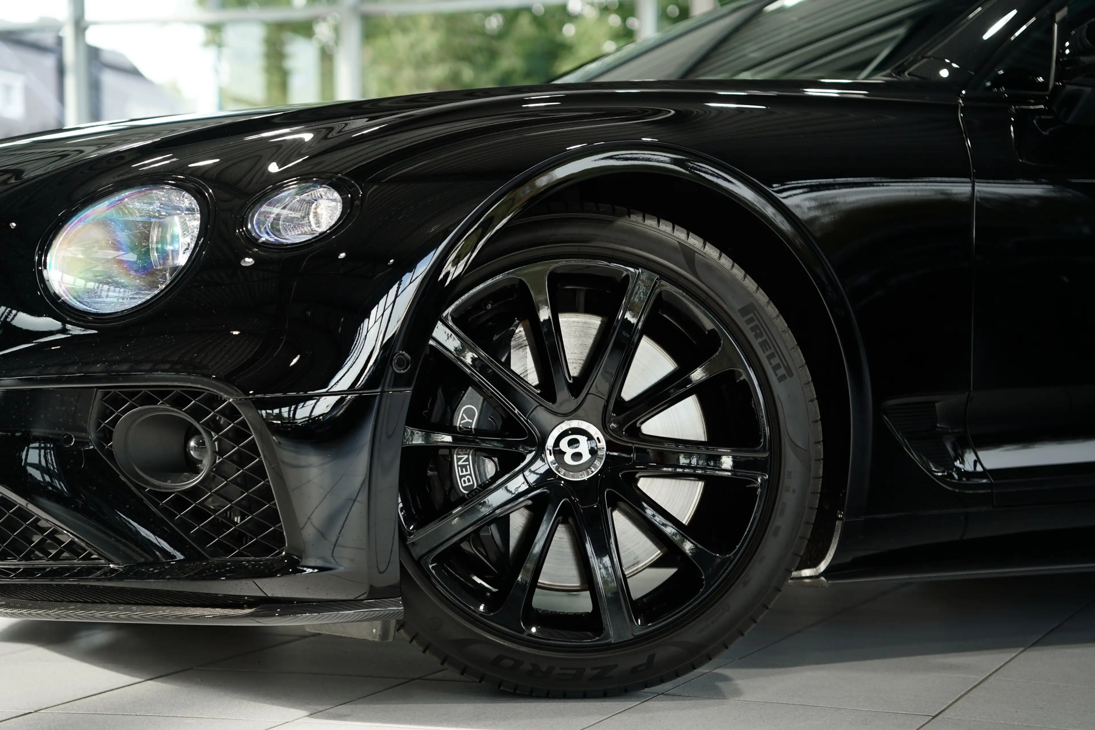 Bentley Continental GT V8 *Mulliner *Blackline *Carbon — photo 2
