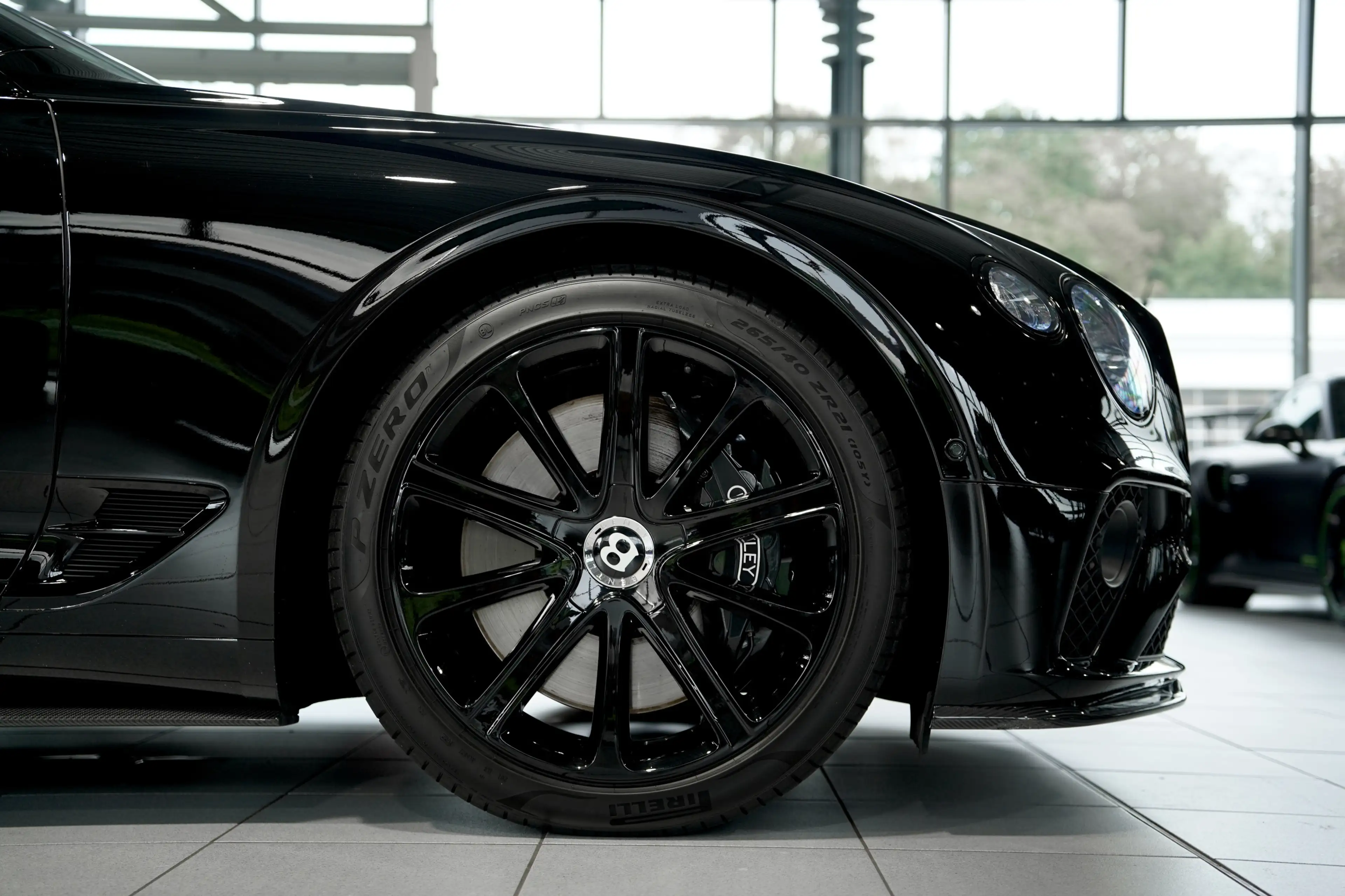 Bentley Continental GT V8 *Mulliner *Blackline *Carbon — photo 12