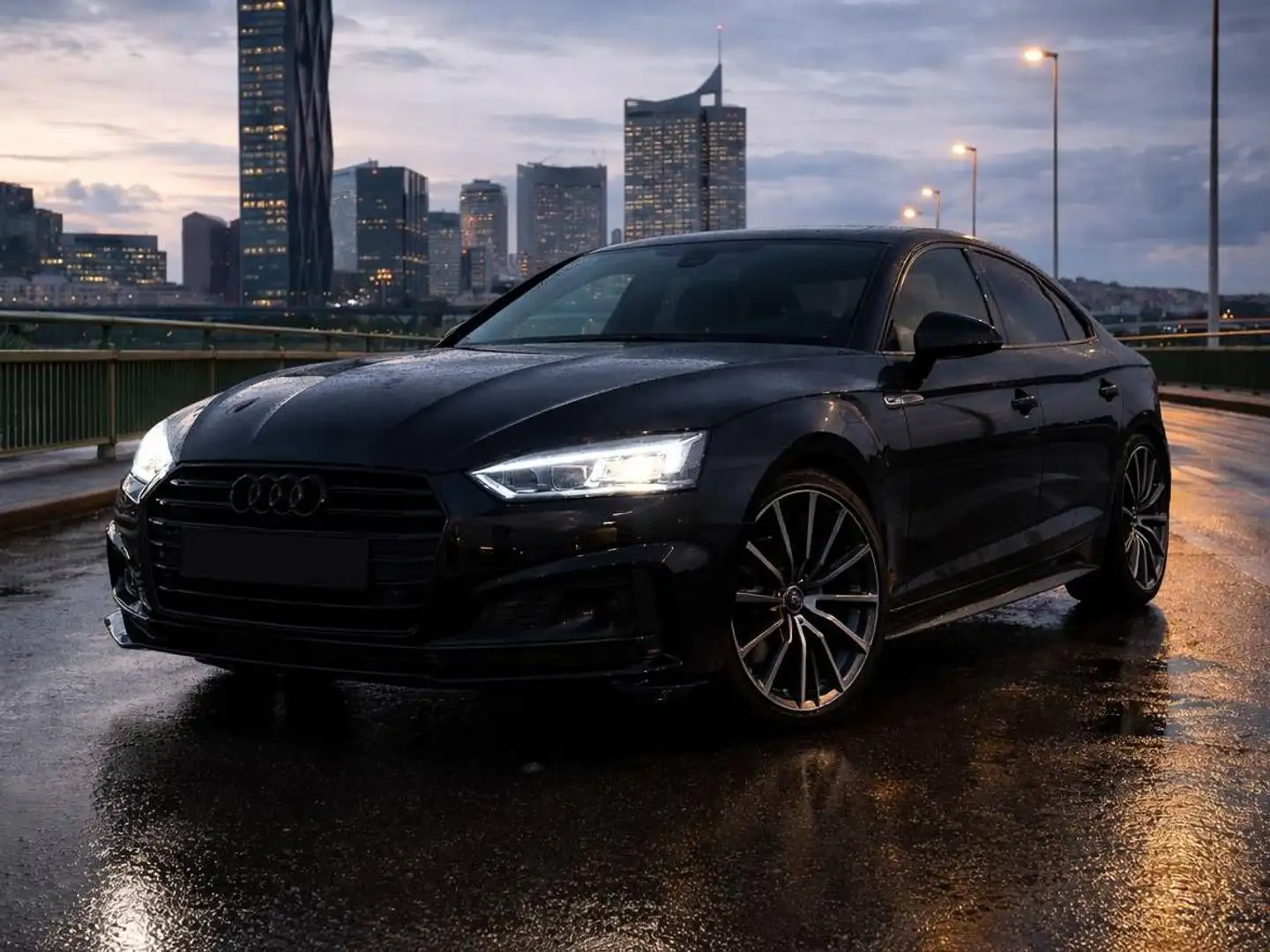 Audi A5 A5 SB 40 TDI S-tronic Schwarz - 1