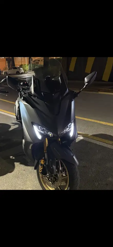 Yamaha Tmax 560