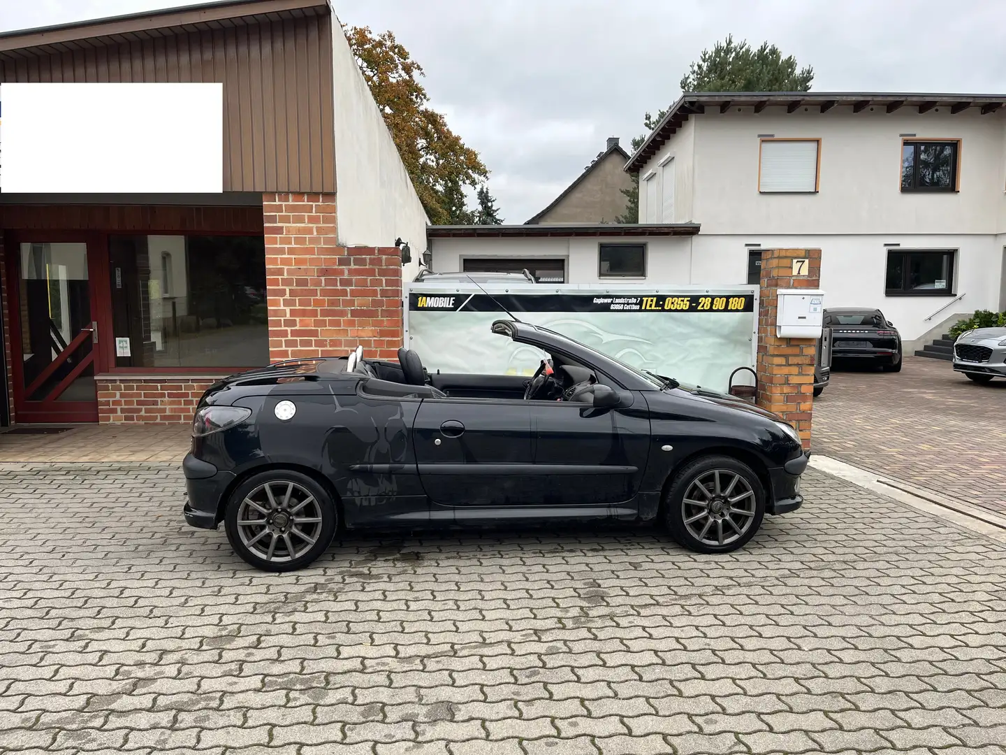 Peugeot 206 206 CC Cabrio Schwarz - 1
