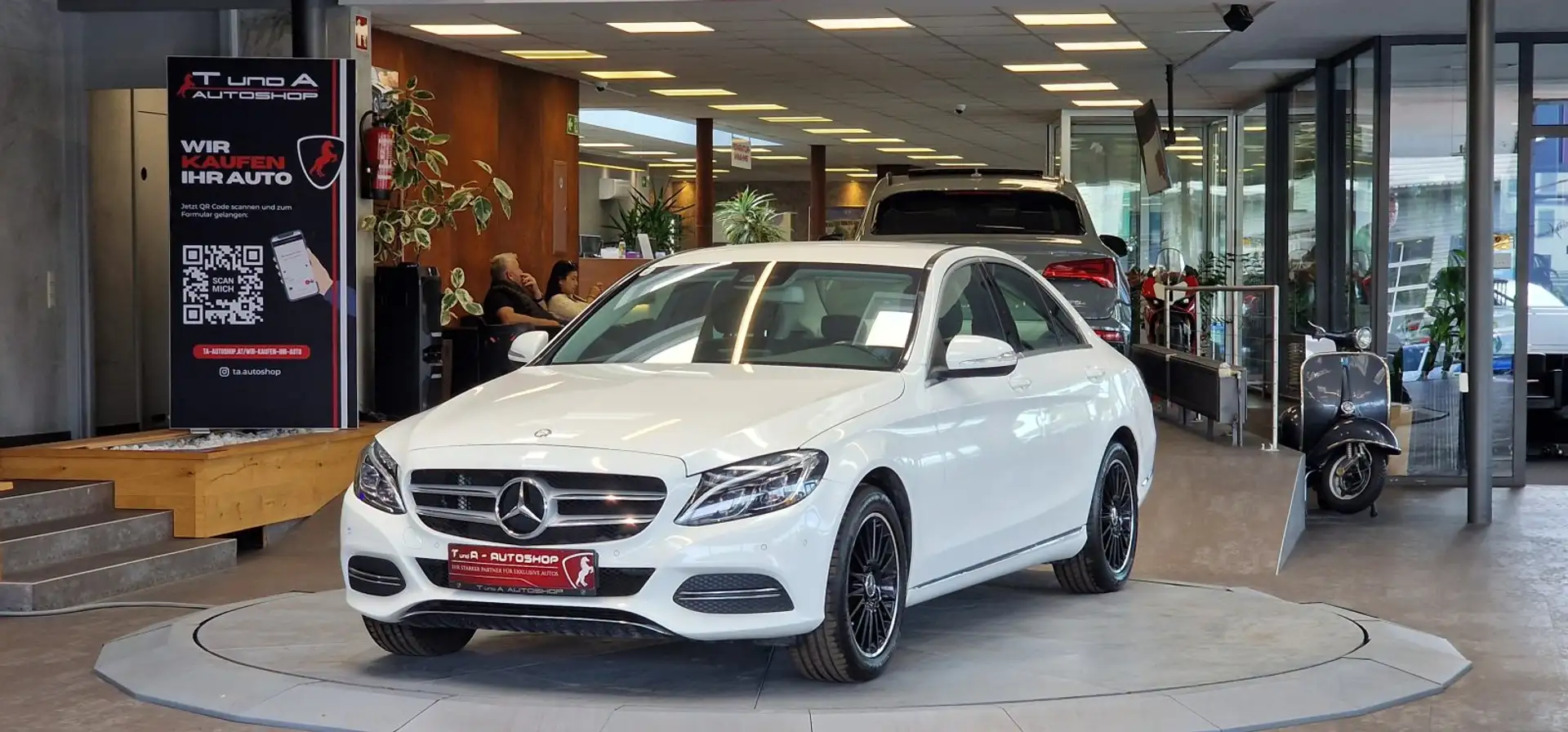 Mercedes-Benz C 180 Avantgarde A-Edition Plus Aut. *Navi*LED*17Zoll* Weiß - 1
