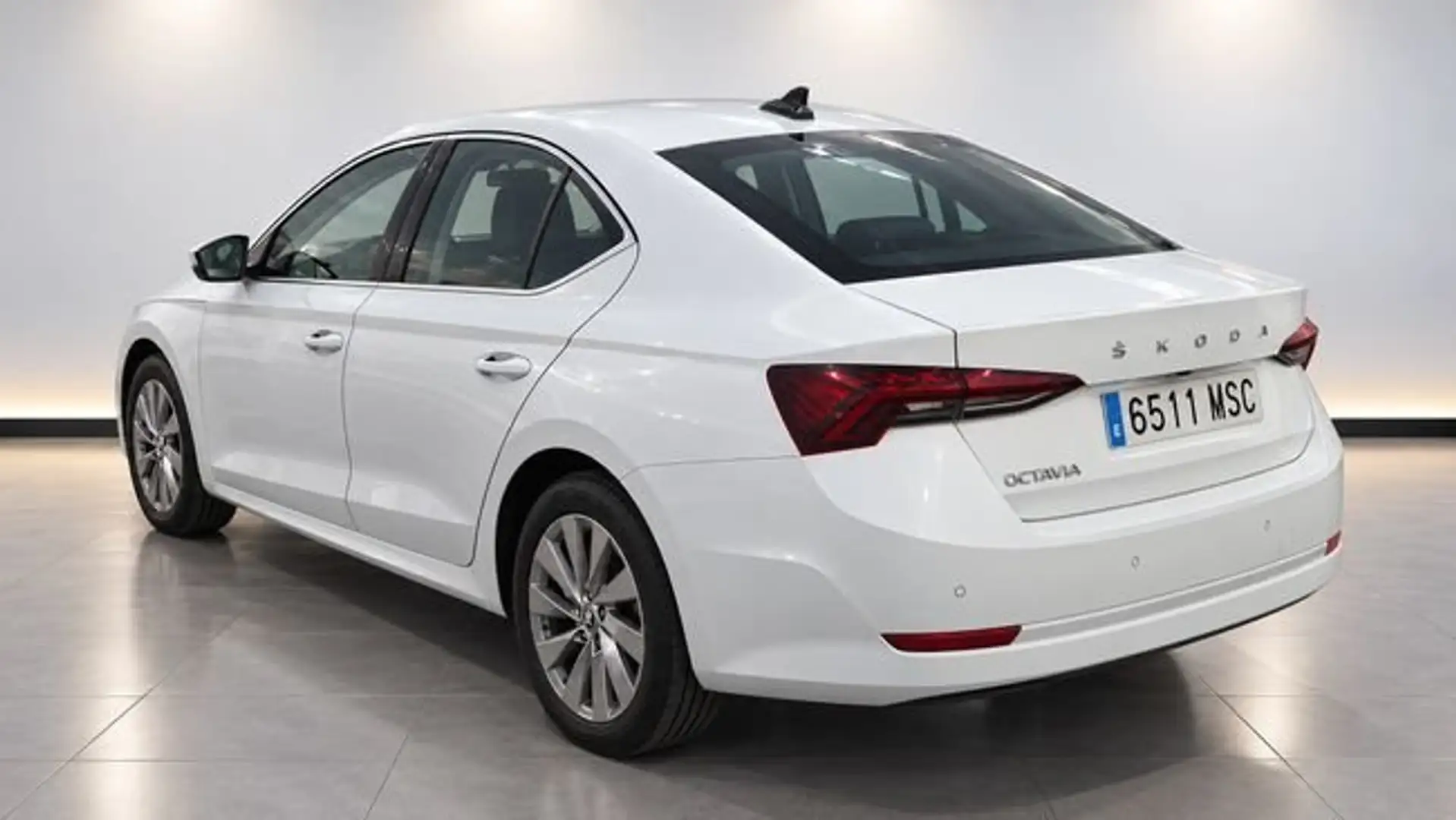 Skoda Octavia 2.0TDI Ambition Plus 85kW Blanco - 2
