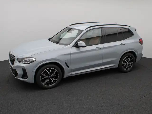 BMW X3 view 12