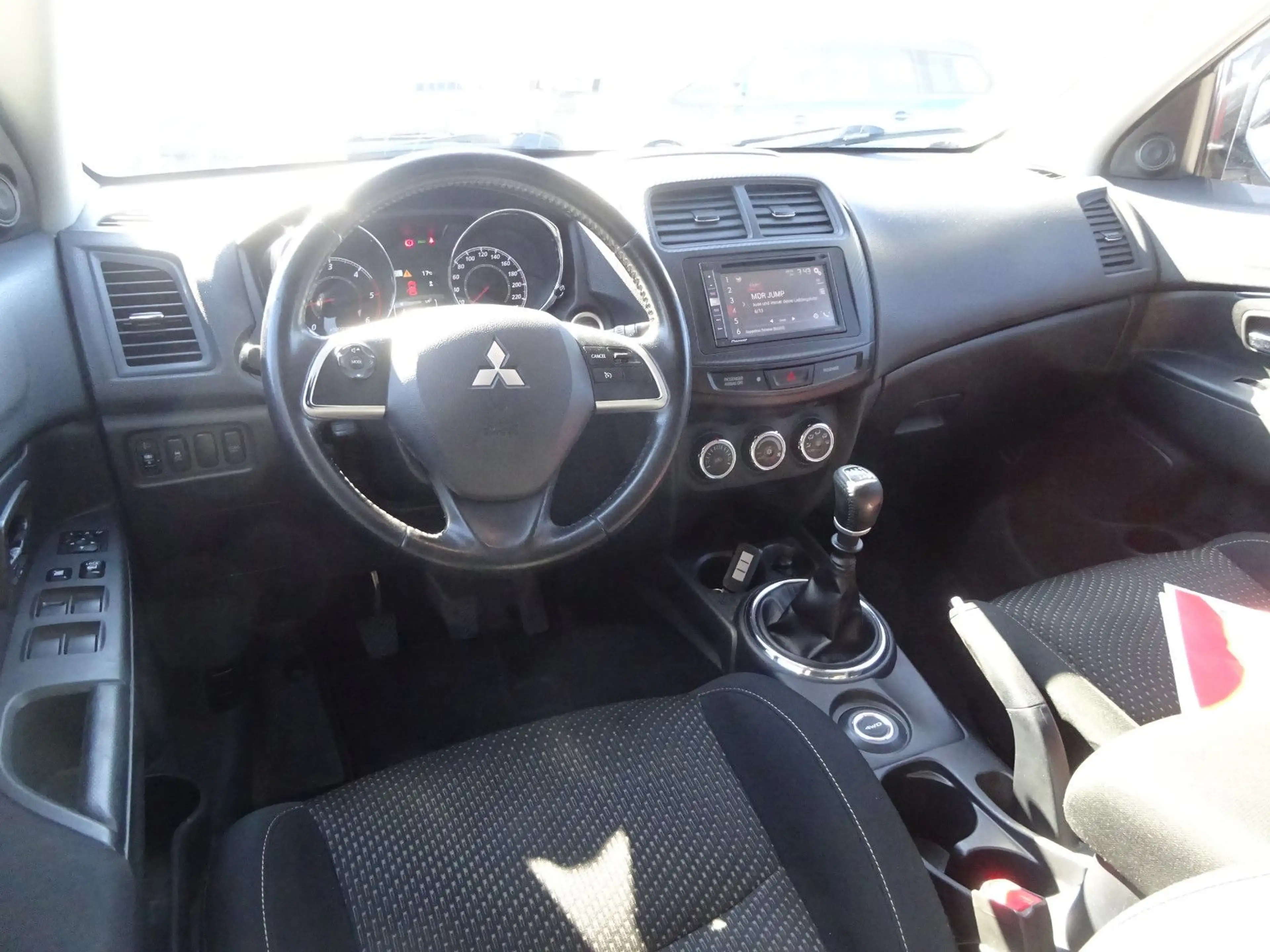 Mitsubishi ASX 1.8 DI-D+ 4WD Diamant Edition — photo 9
