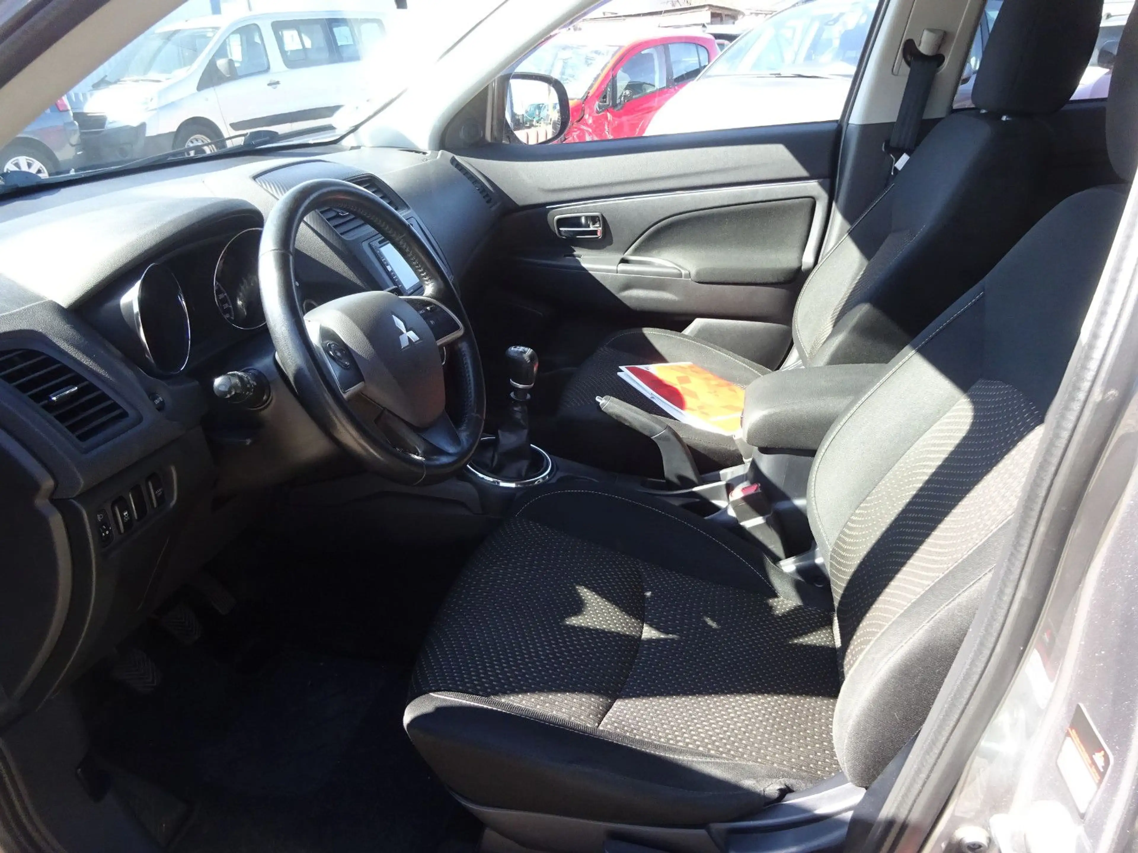 Mitsubishi ASX 1.8 DI-D+ 4WD Diamant Edition — photo 7
