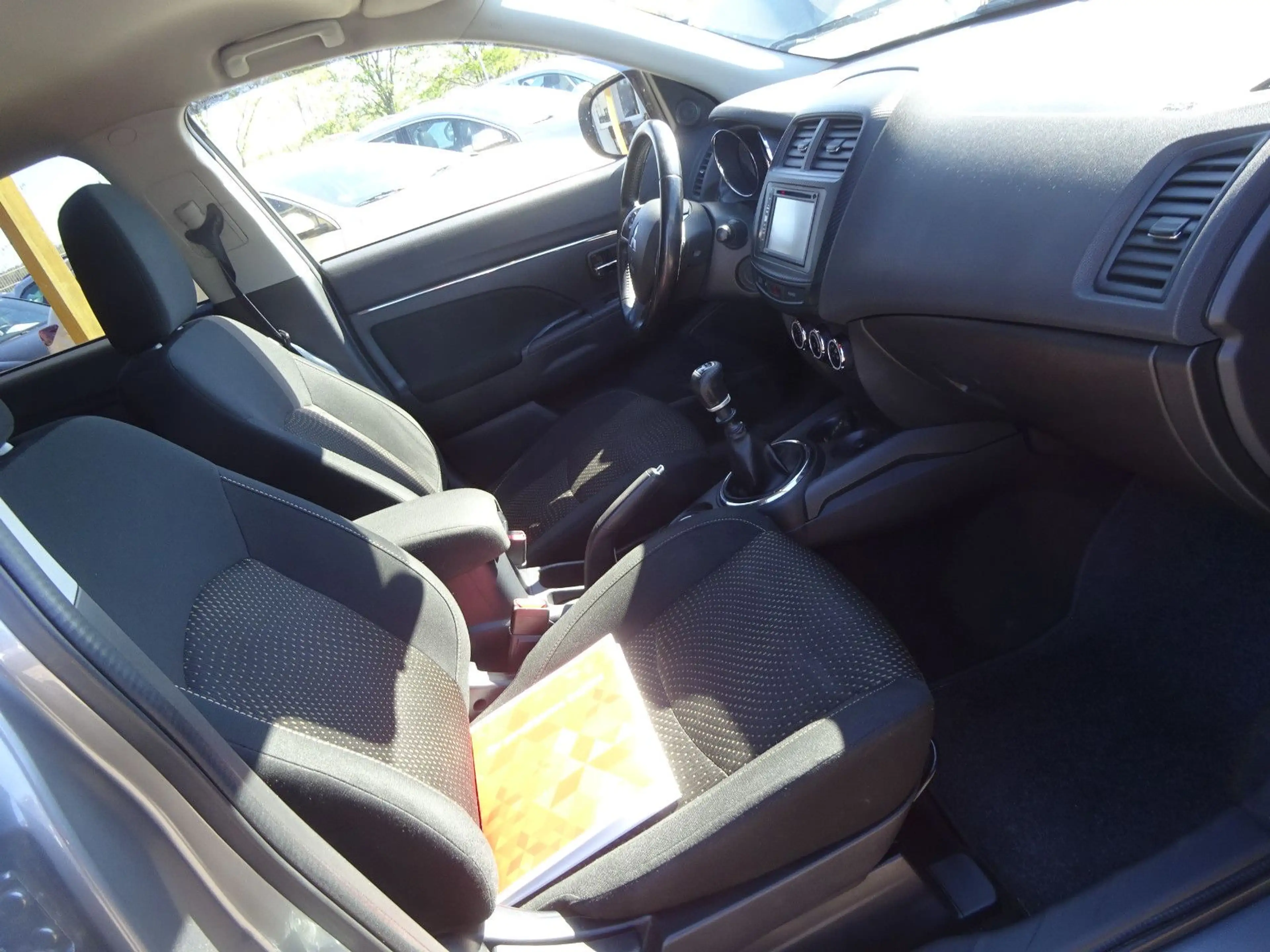Mitsubishi ASX 1.8 DI-D+ 4WD Diamant Edition — photo 11