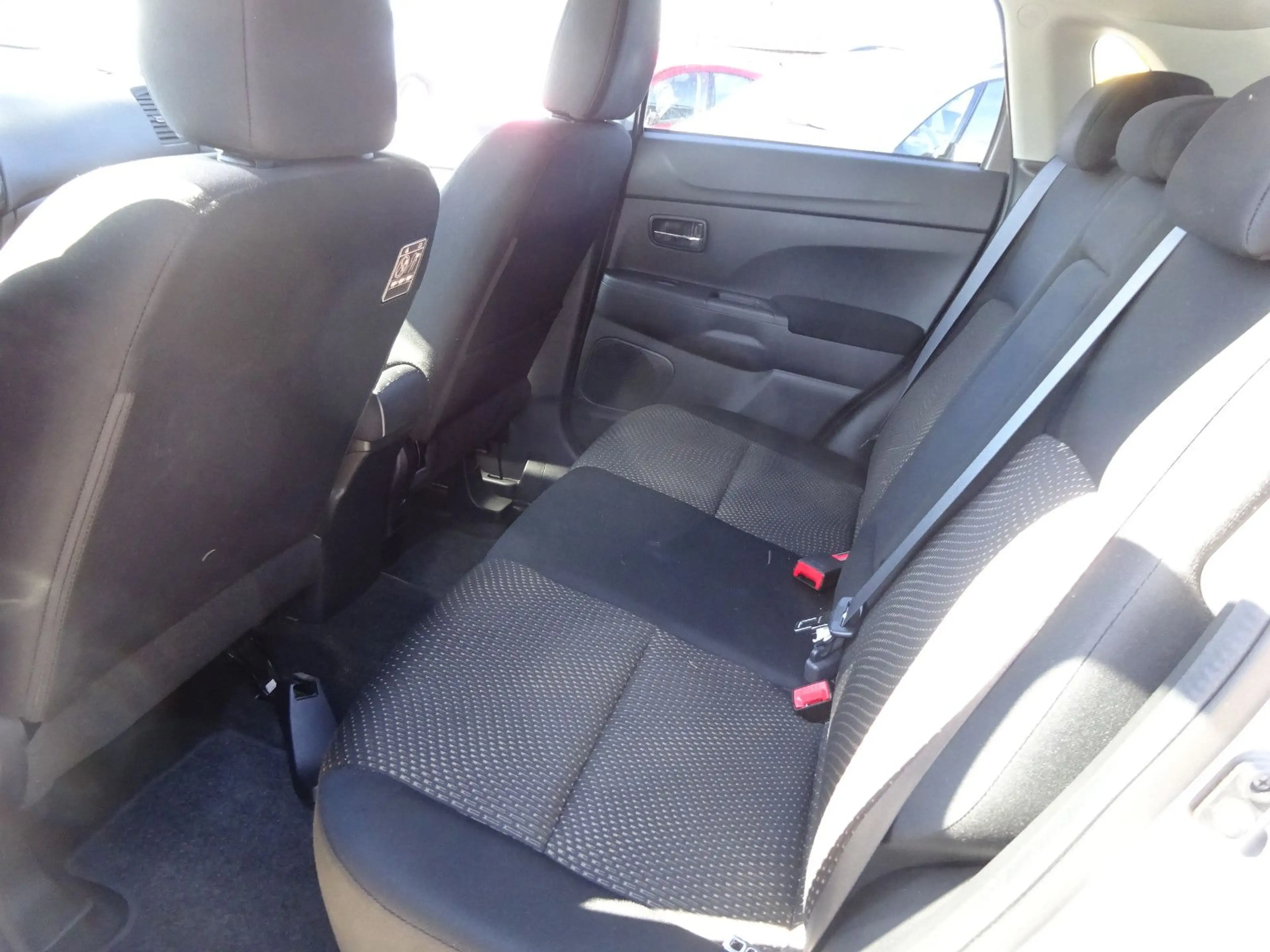 Mitsubishi ASX 1.8 DI-D+ 4WD Diamant Edition — photo 8