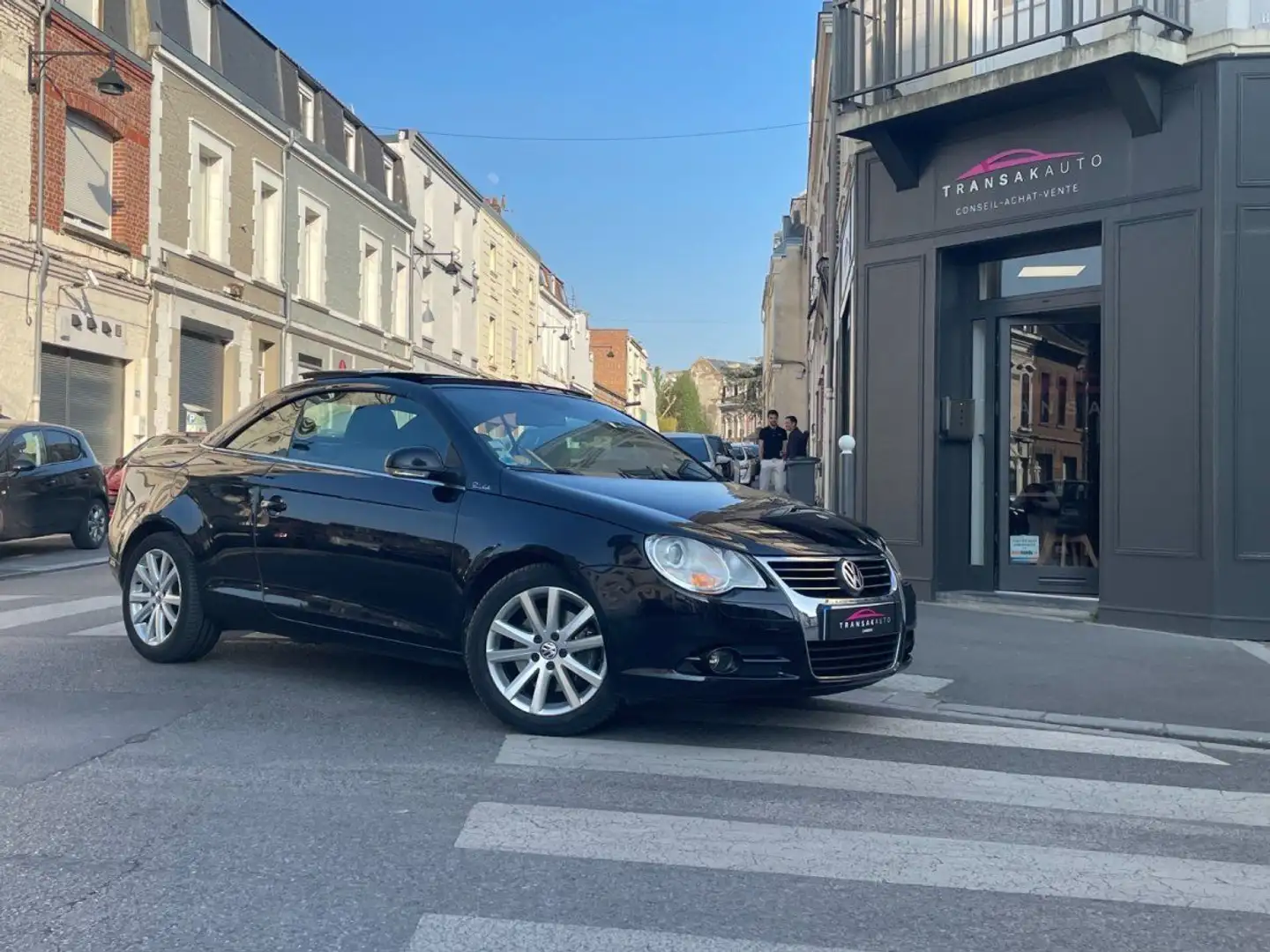 Volkswagen Eos 2.0 16S TDI 140 CR FAP Carat DSG6 / CAB TOIT OUVRA Černá - 1