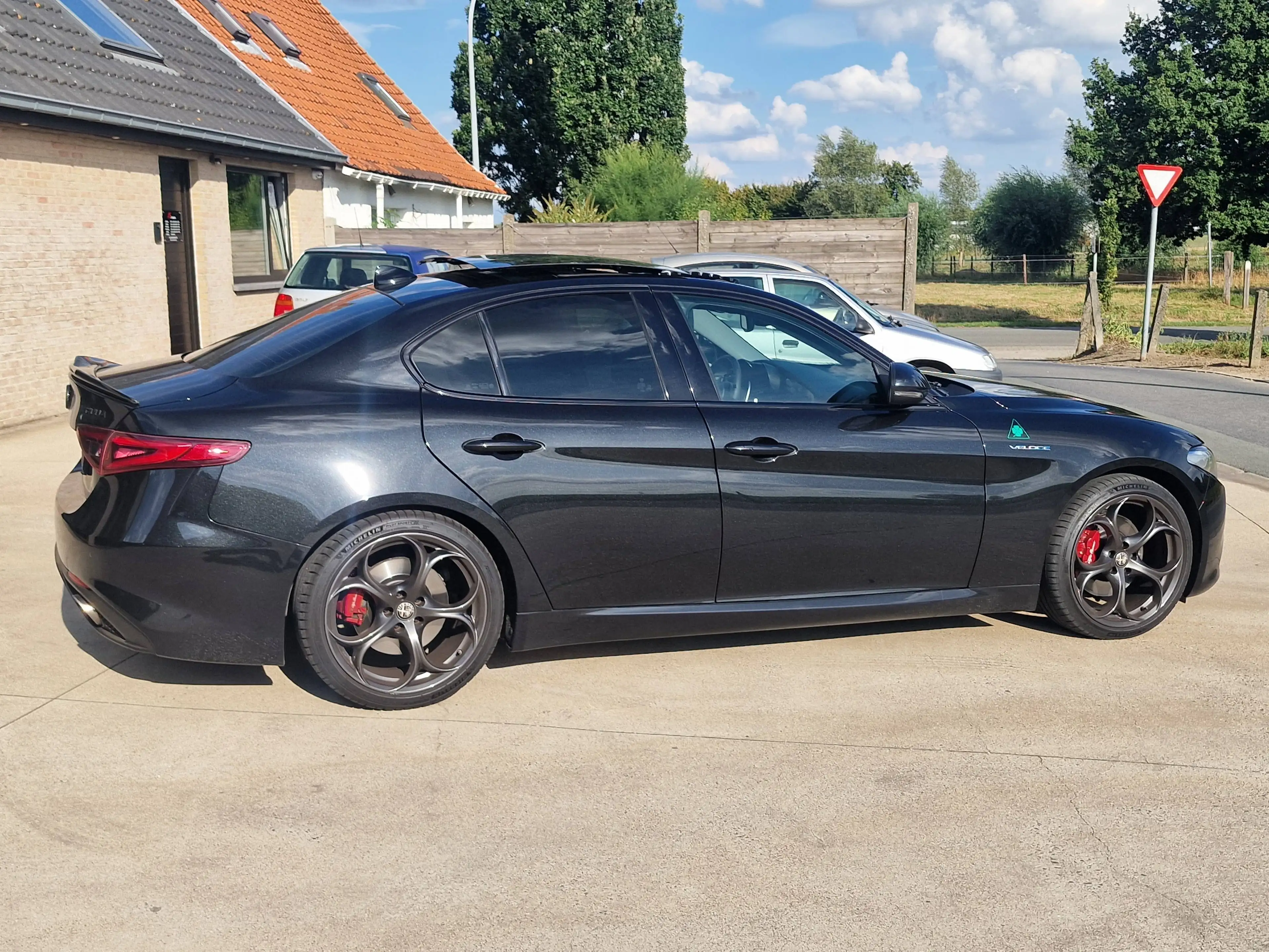 Alfa Romeo Giulia Giulia 2.2 JTDm AWD Veloce — photo 5