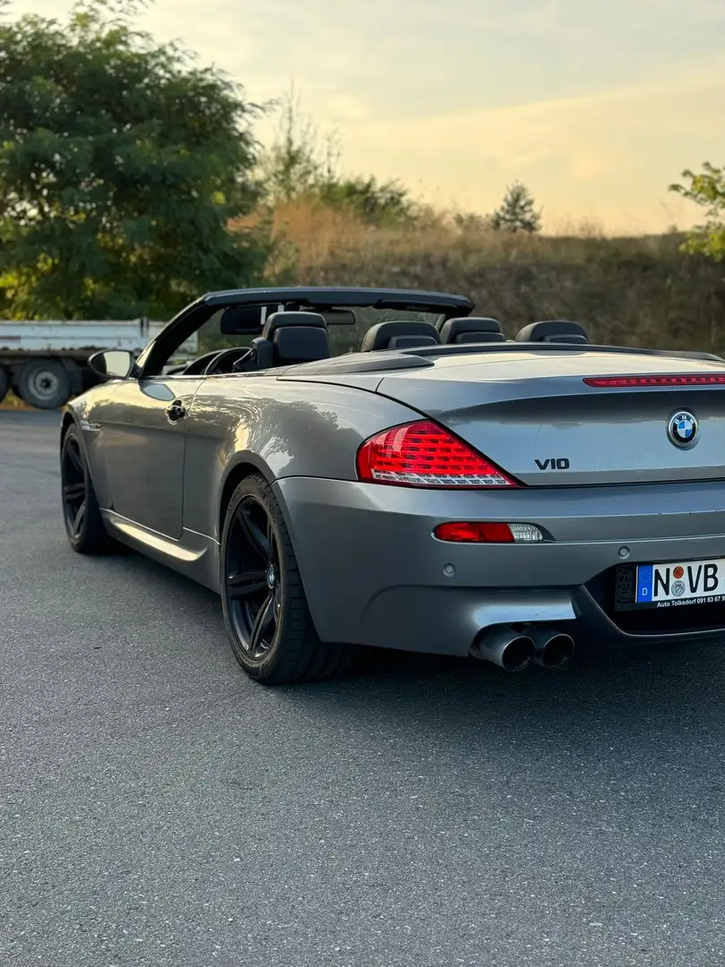 BMW M6 Cabrio Gri - 1