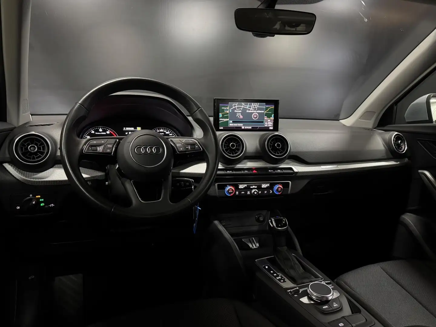 Audi Q2 35 TFSI 150 PK S-Tronic Facelift! Advanced edition Plateado - 2