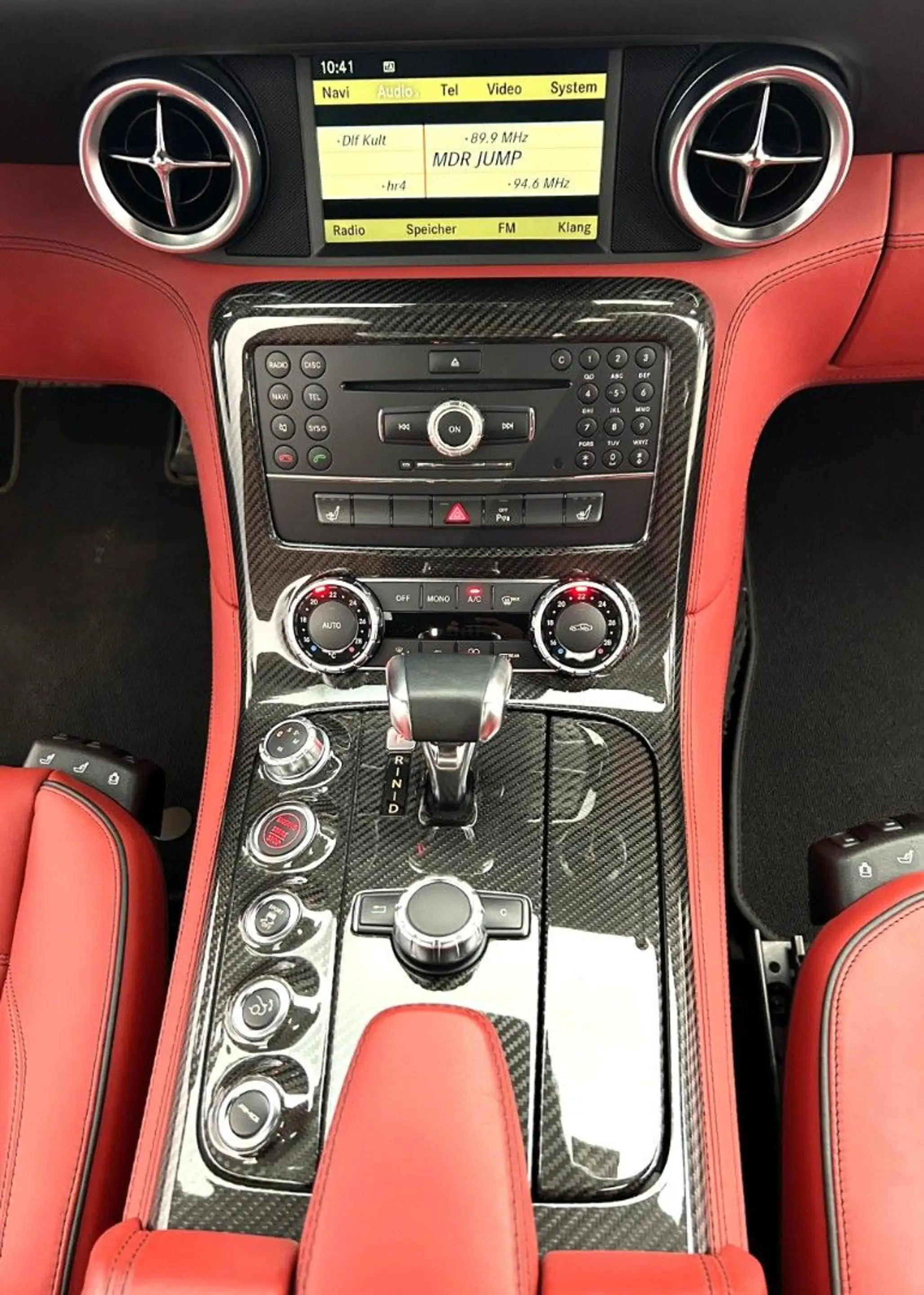 Mercedes-Benz SLS Coupe °Keramikbremse & Carbonpaket° — photo 12