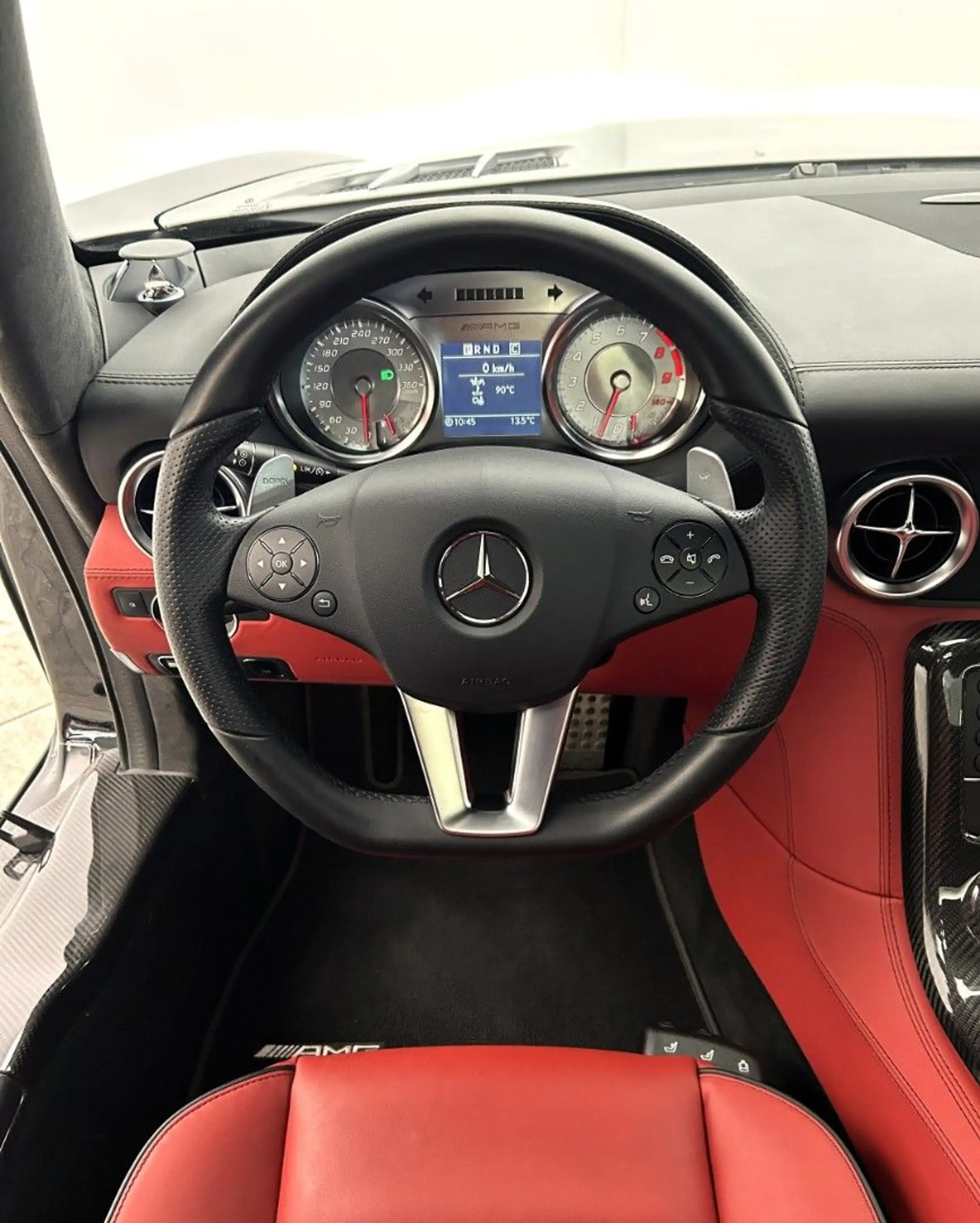 Mercedes-Benz SLS Coupe °Keramikbremse & Carbonpaket° — photo 8