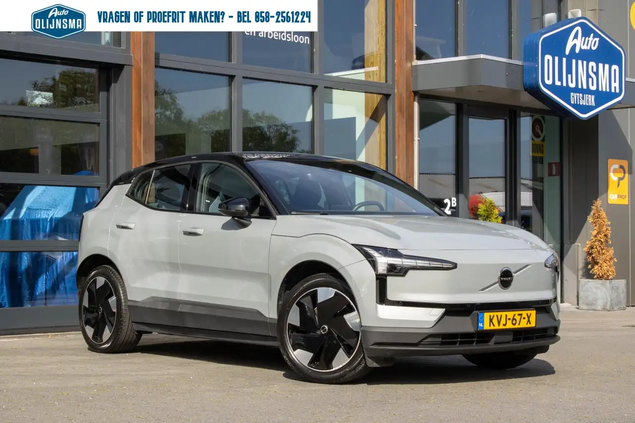 Volvo EX30 Single Motor Extended Range Plus 69 kWh Harman Cam