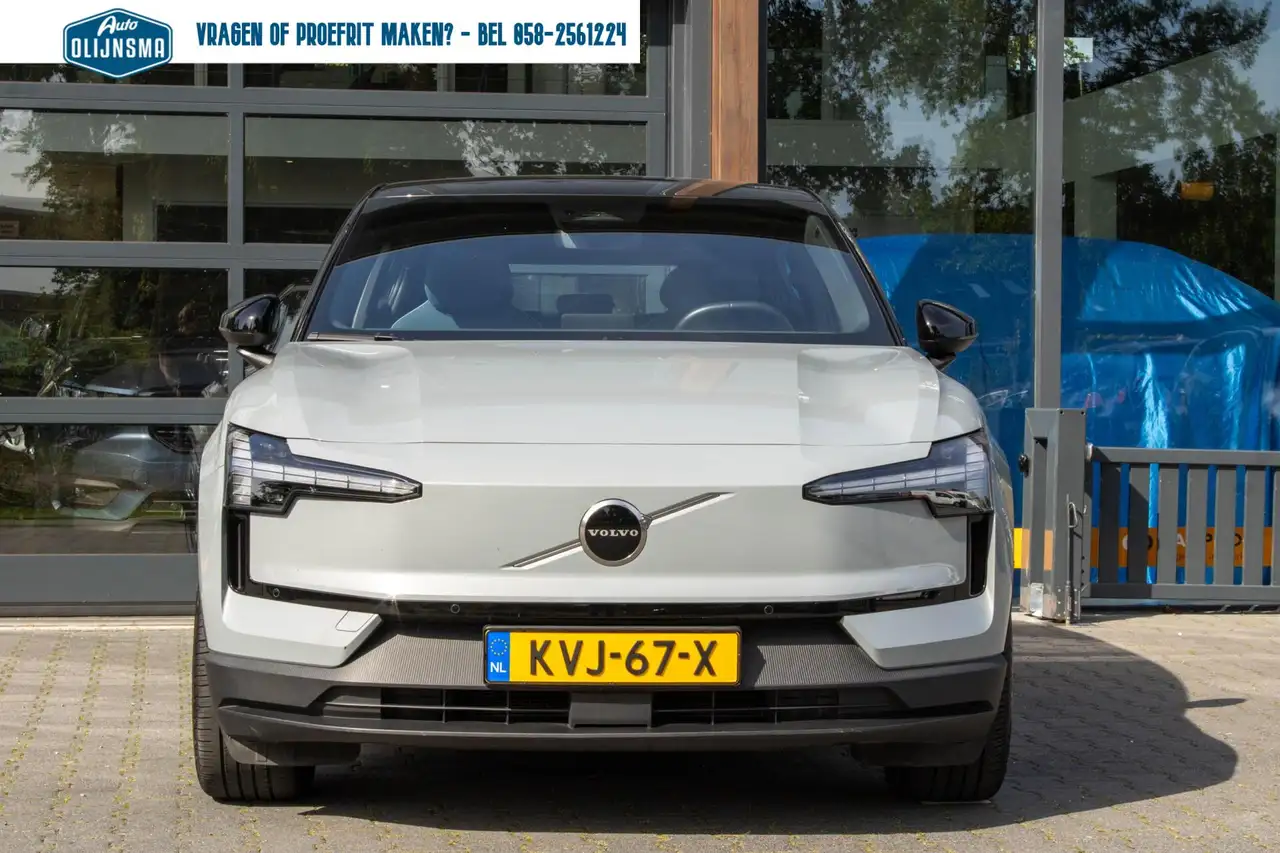 Volvo EX30 Single Motor Extended Range Plus 69 kWh Harman Cam, миниатюра 2